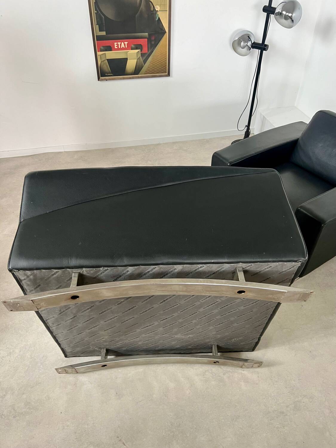 Lot 2 roche bobois designer leather armchairs 80s vintage custom aviator shape