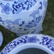 Pair of large vintage Chinese ceramic vases from the 1980s, oriental potiches.