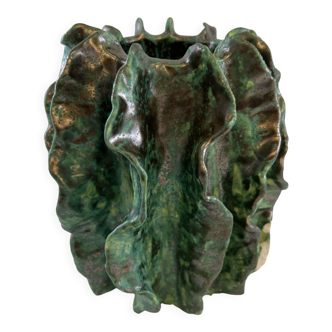 Valgo iridescent green design vase