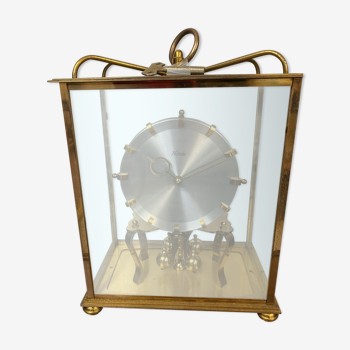 Pendule kundo mécanique années 50 style art déco avec cage en verre et laiton