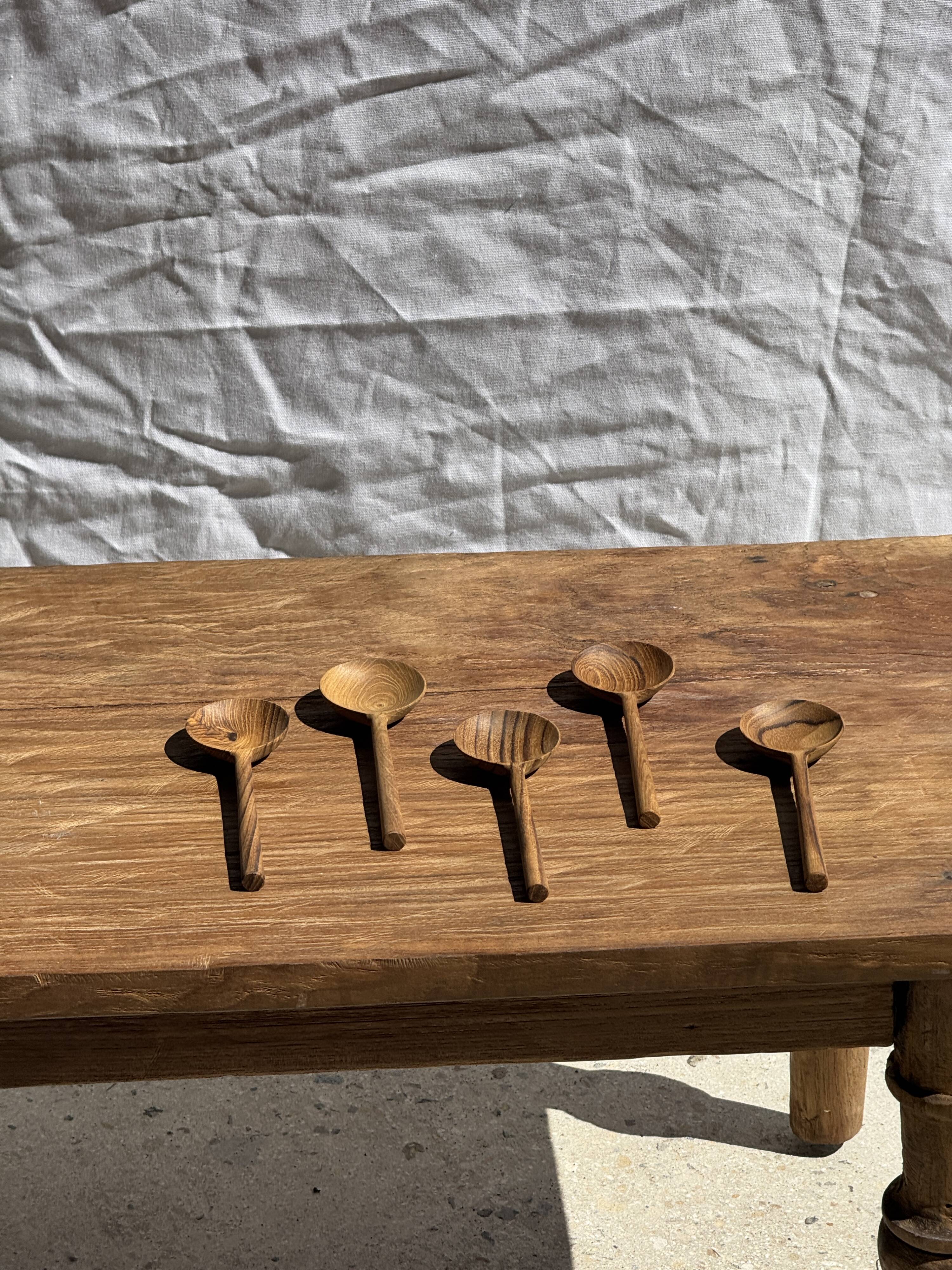 Small spoon, round kitchen utensil in teak L16 D2