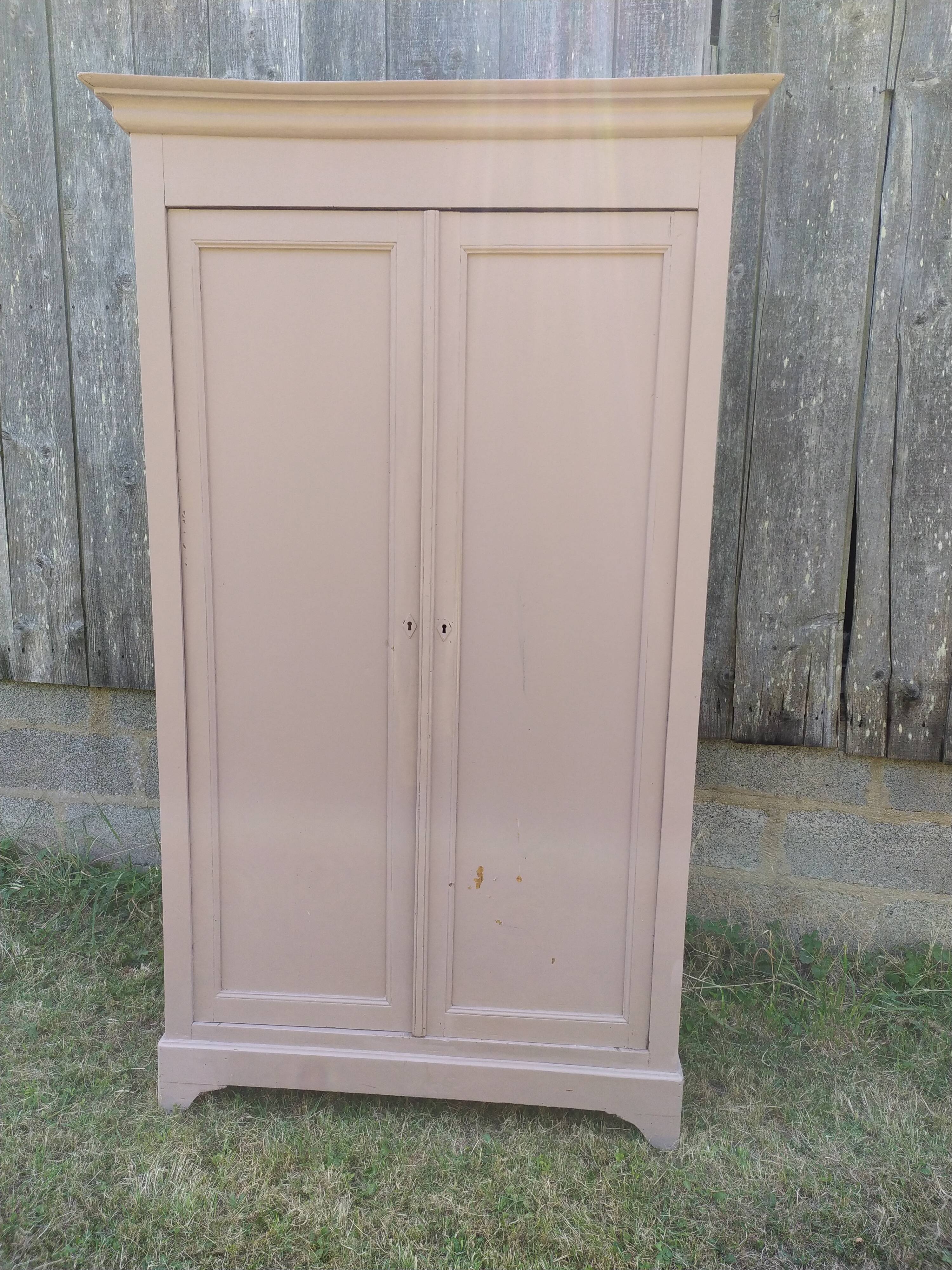 Armoire parisienne