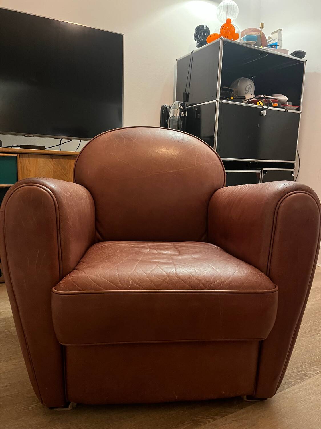 Leather club chair