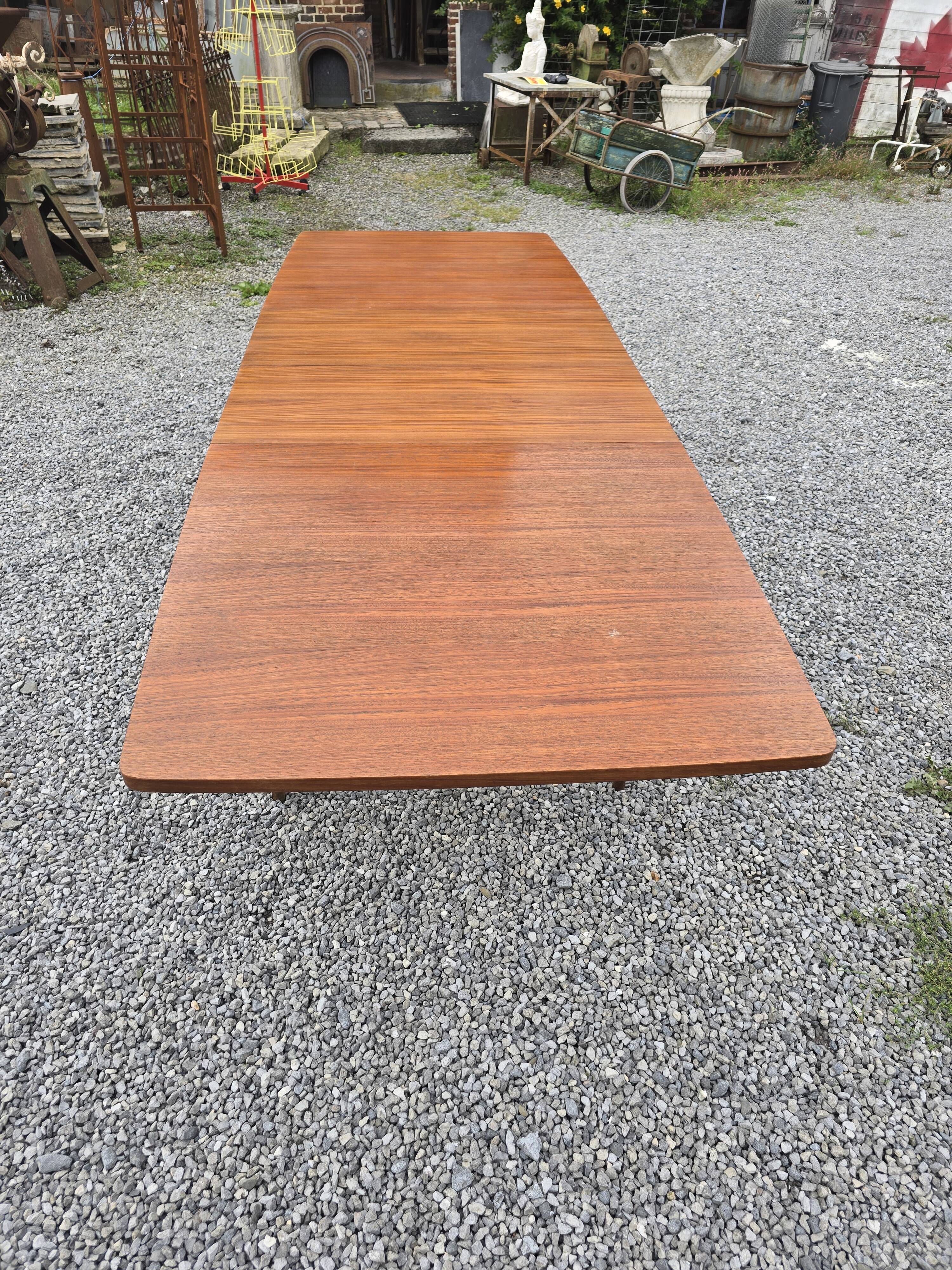 Scandinavian extendable table from the 60s in teak, 250cm L