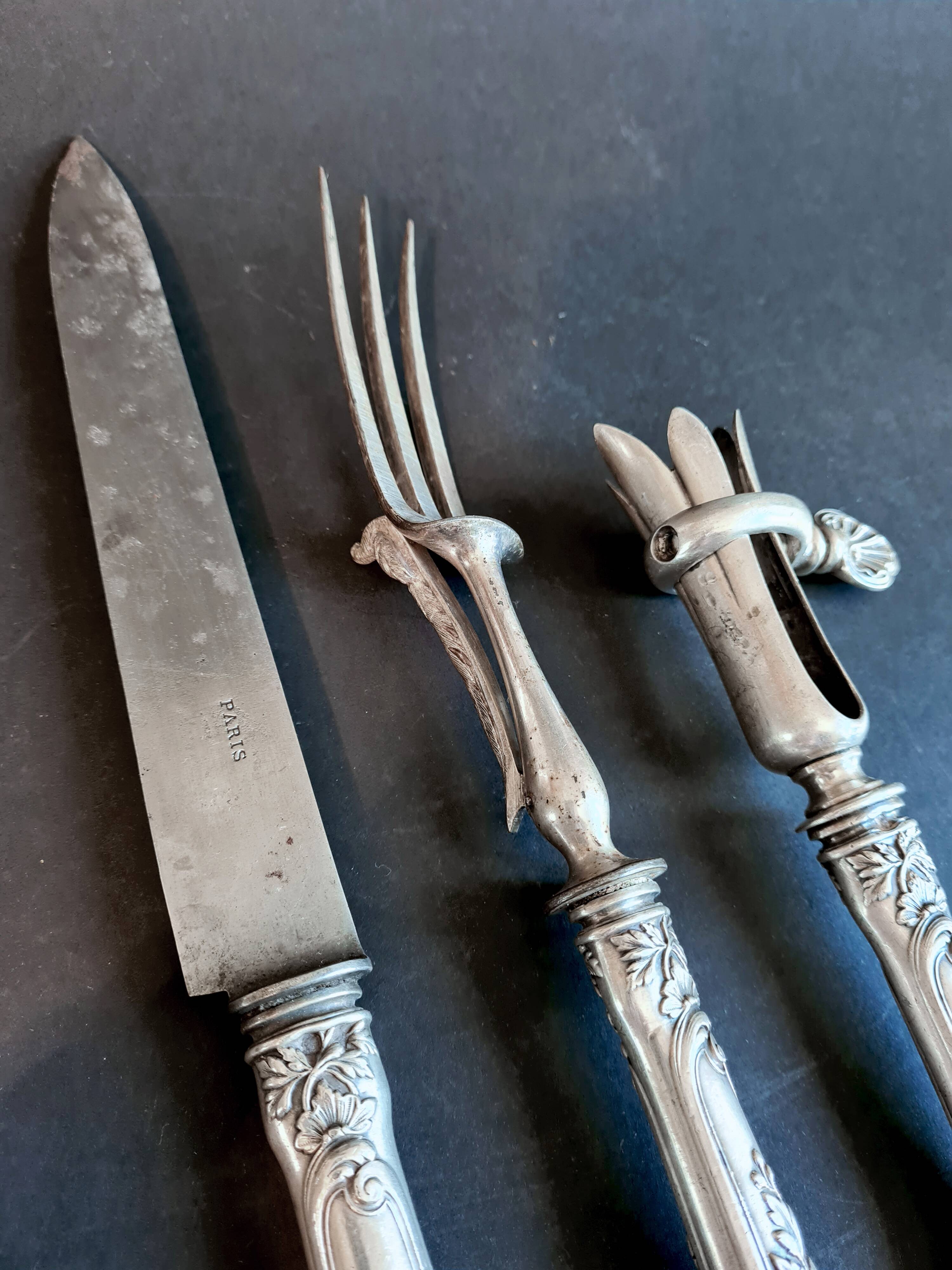 Rocaille Style Silver Metal Leg of Gigot Set - Ref 06.