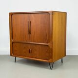 Buffet Hi-Fi danois en teck avec portes à tambour de Dyrlund, années 1970