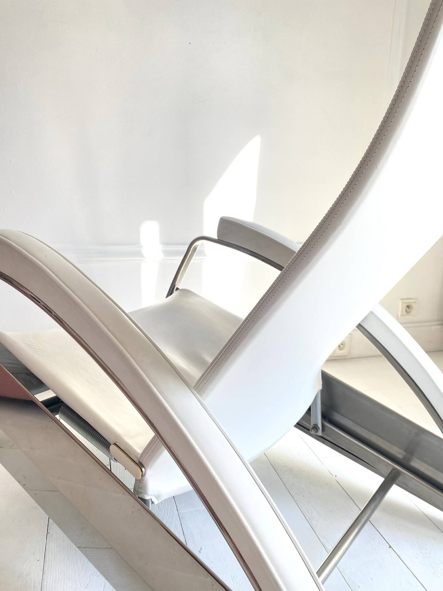 Fauteuil Grand Repos par Jean Prouvé  pour Tecta