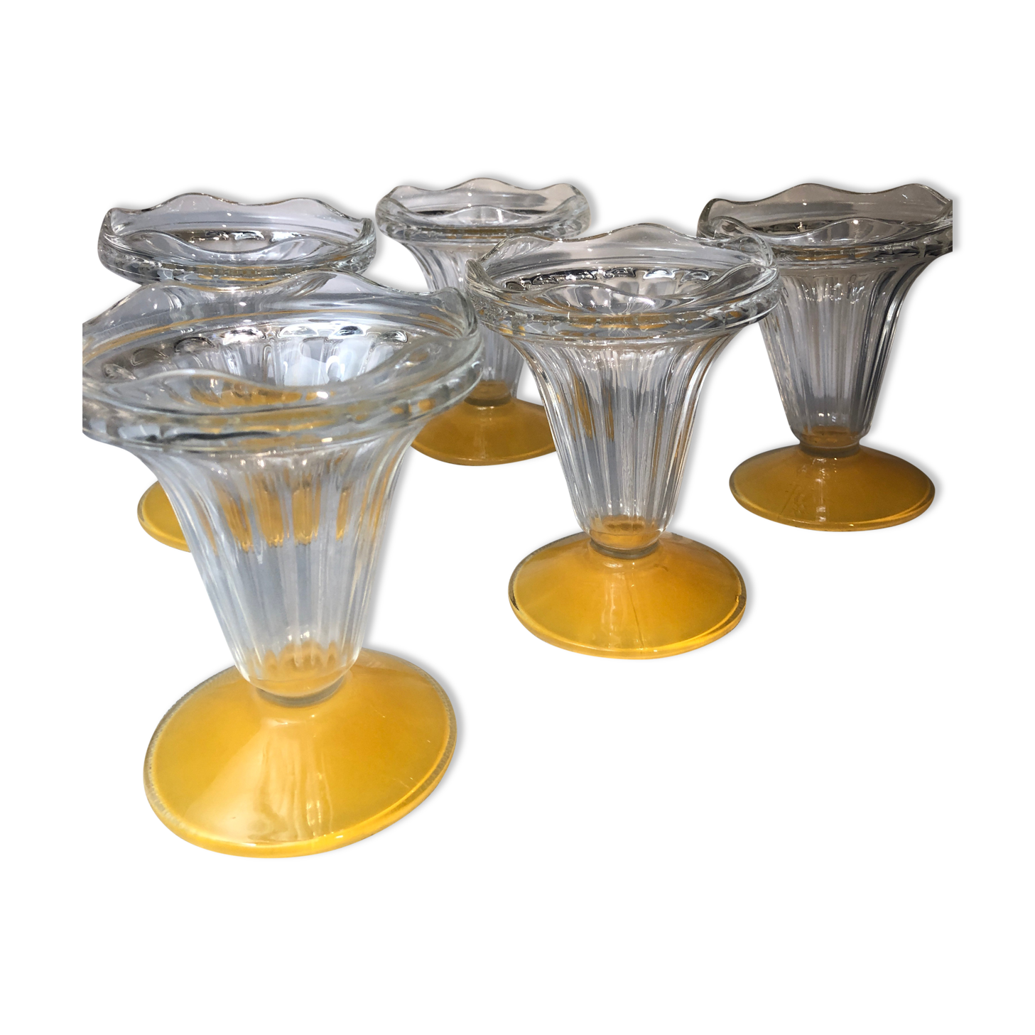 Set of 5 frosted yellow vintage ice cups