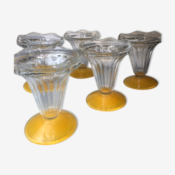 Set of 5 frosted yellow vintage ice cups