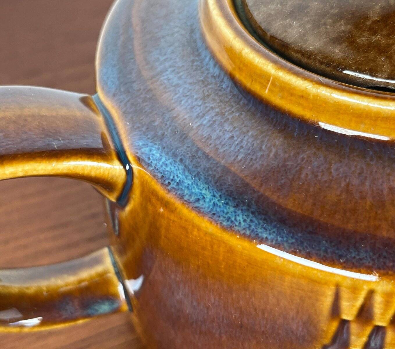 Danish studio pottery teapot from the mid-century by Søholm, 1960s.