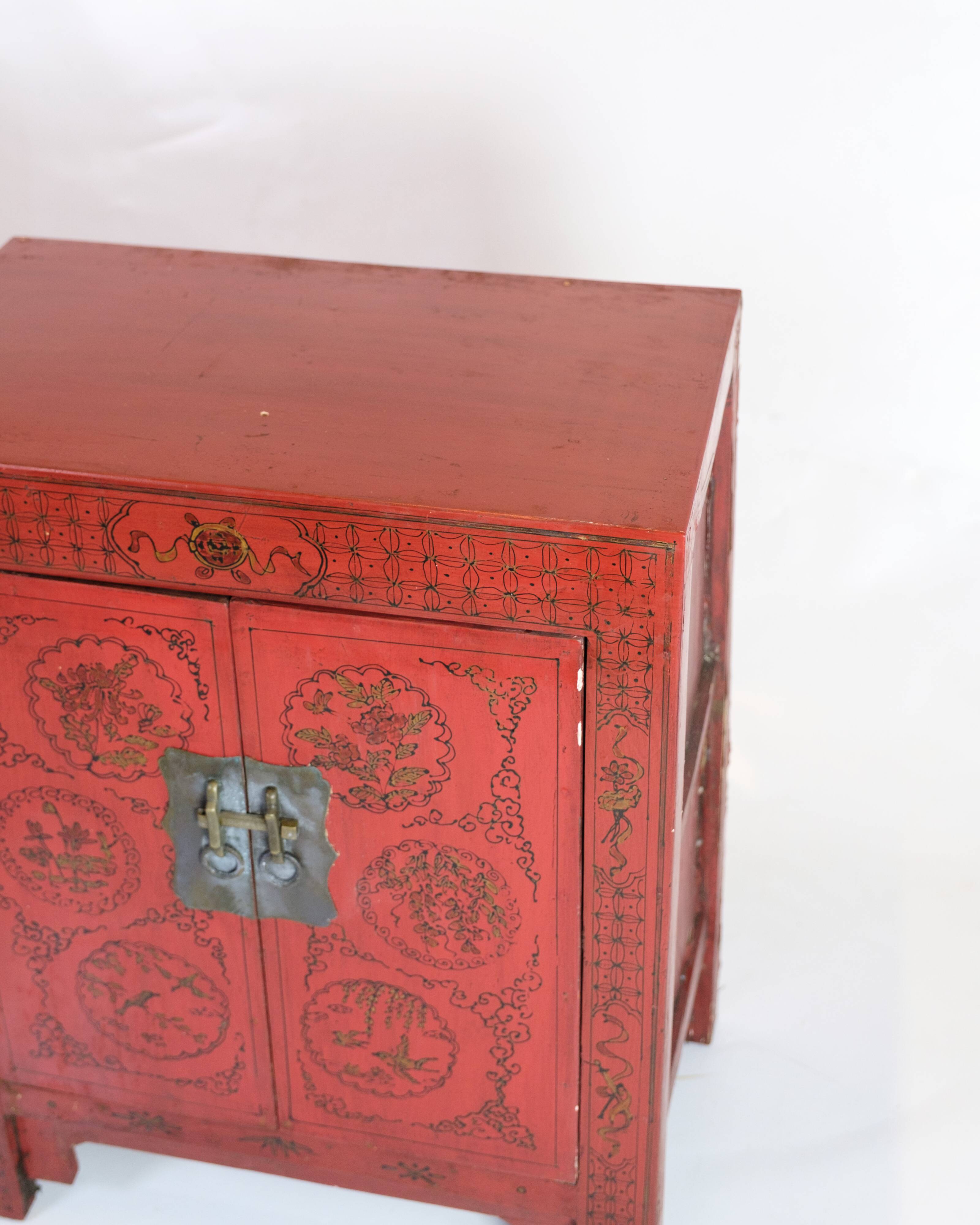 Antique Chinese cabinet - original red painted with patterns - patina - brass fittings - 1920s