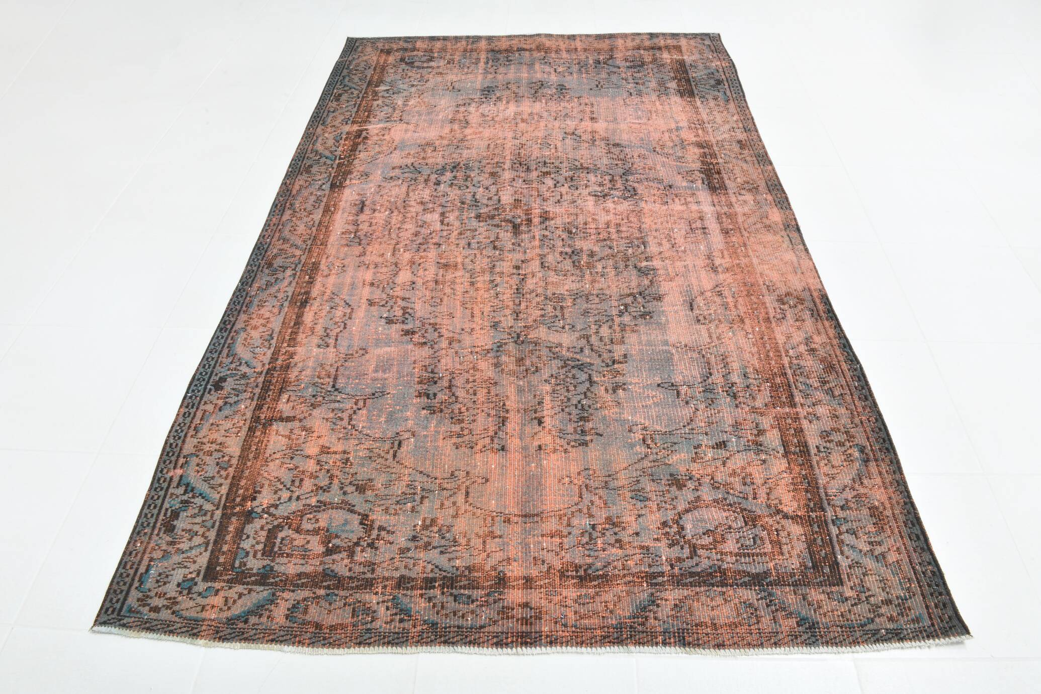 Tapis turc vintage classique en laine terracotta