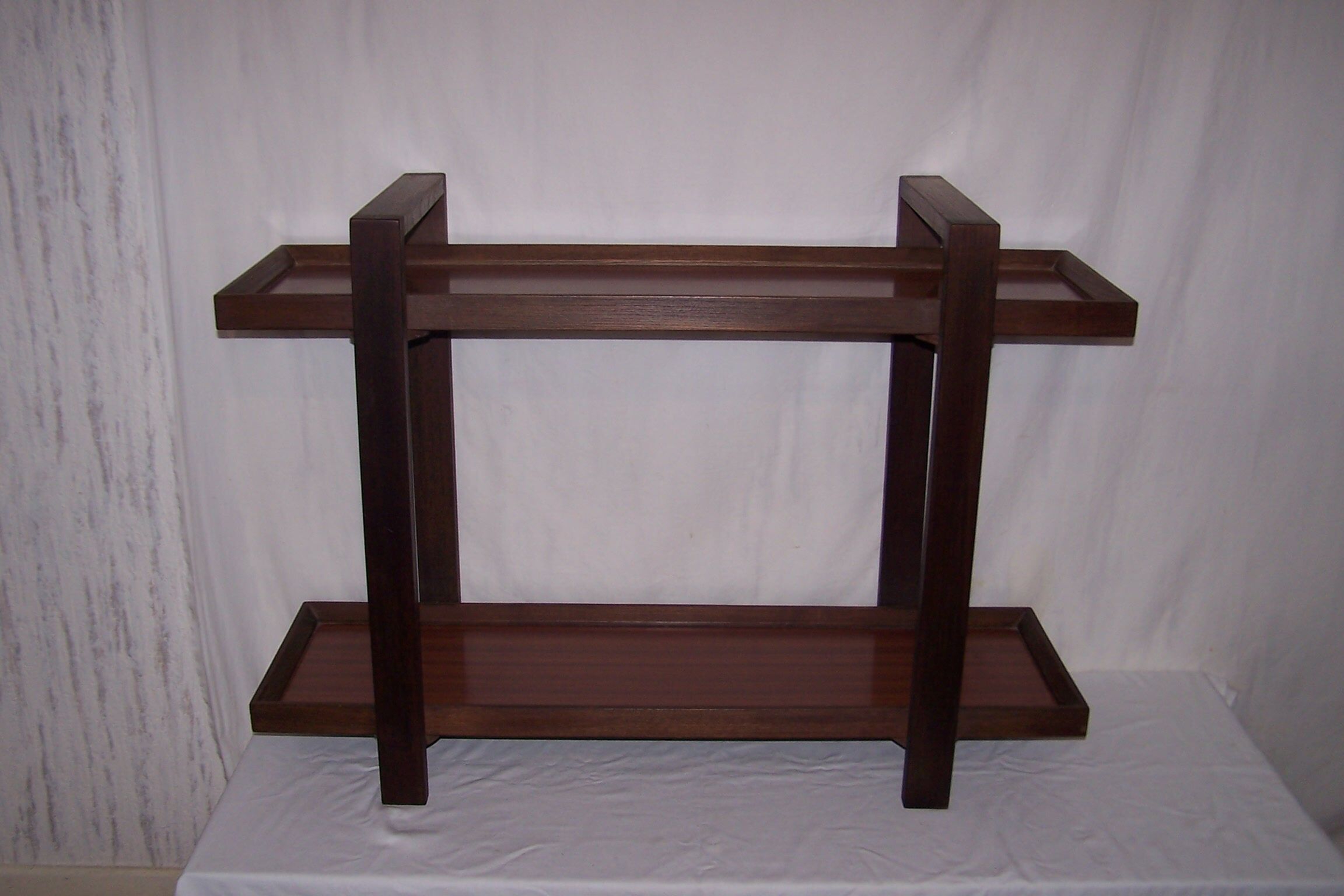 Standing shelf reconstruction of the 50s