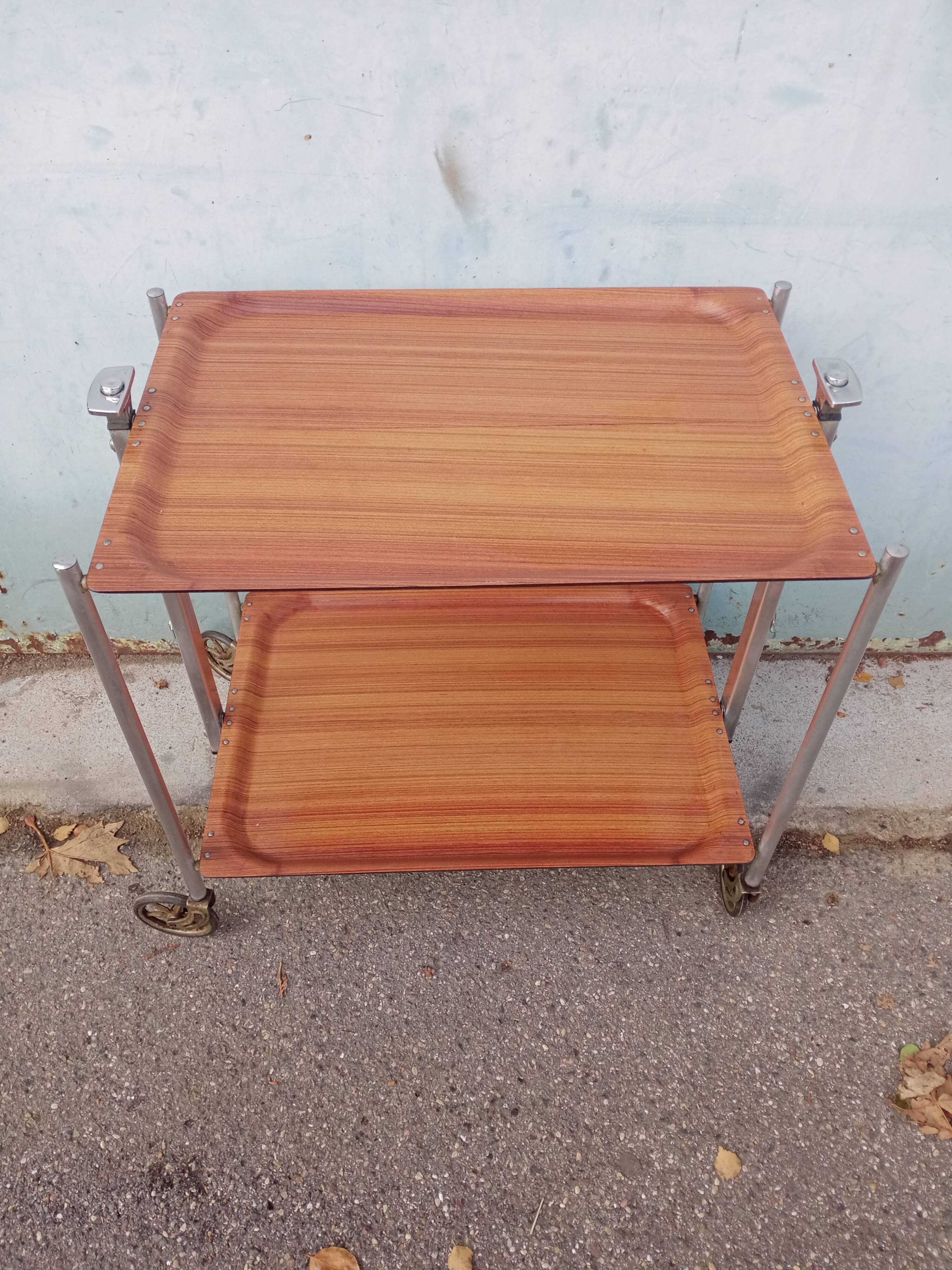 Vintage "textable" rolling service