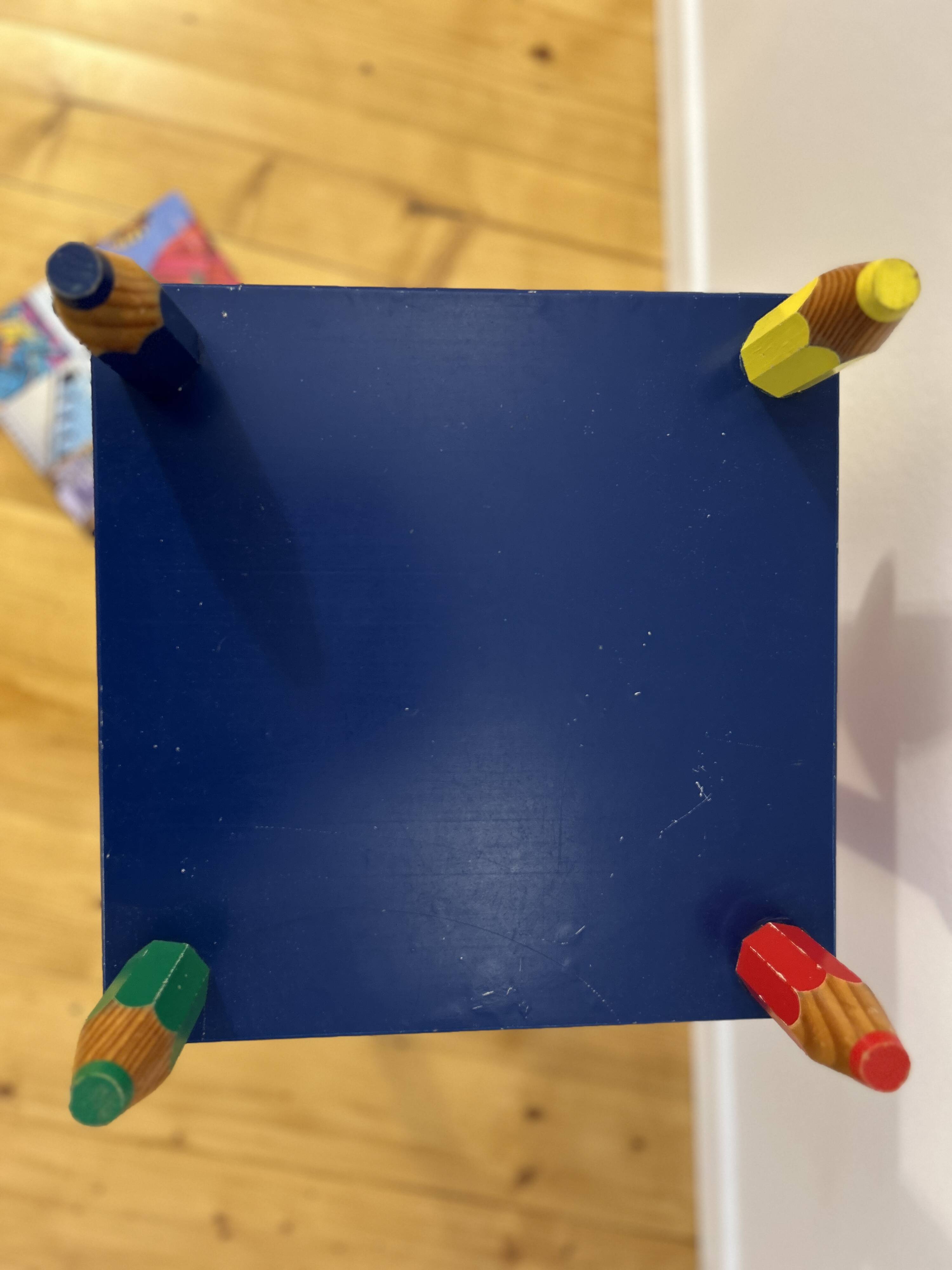 Table de chevet crayons Pierre Sala - 1983