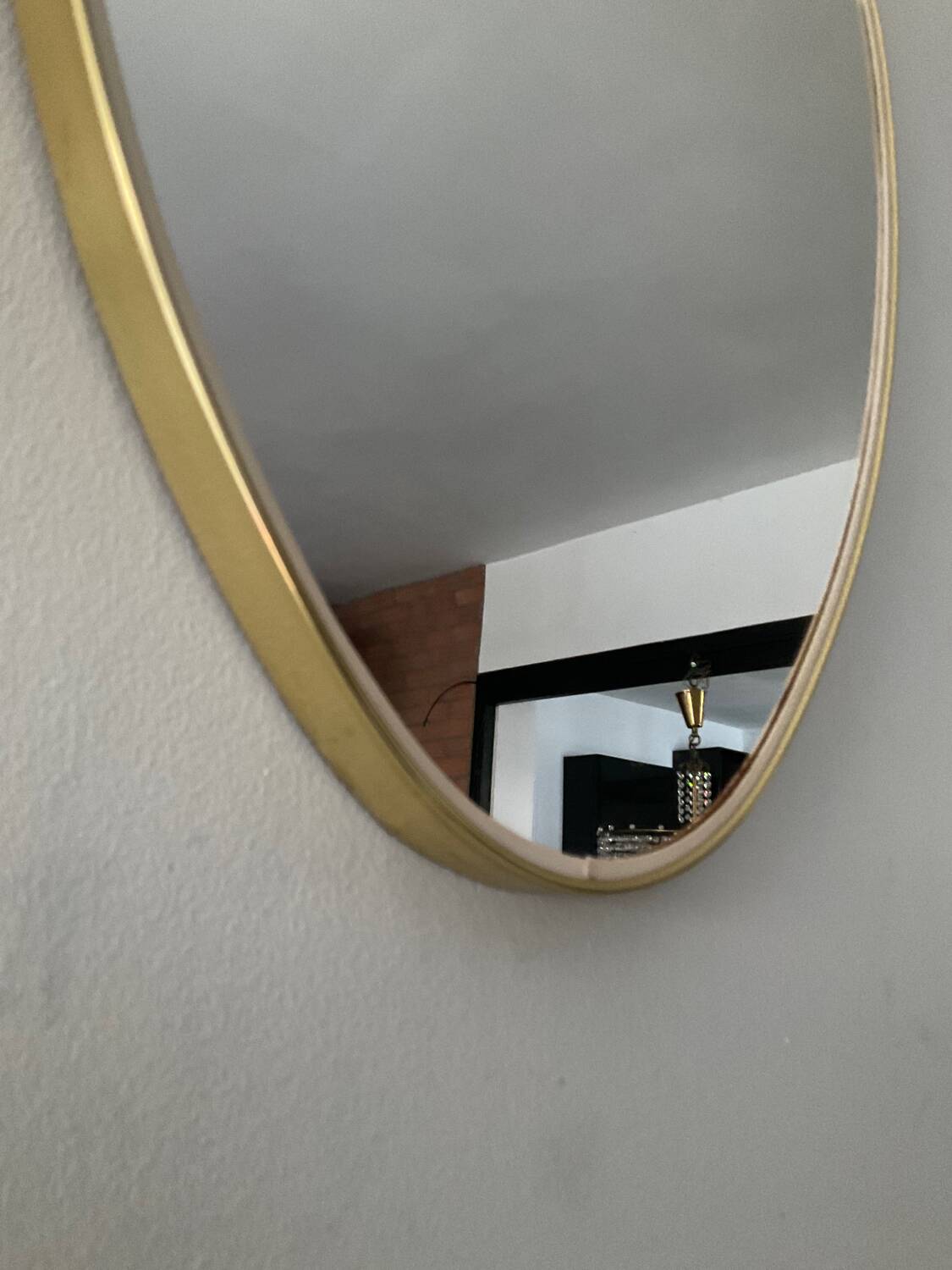 Asymmetrical free-form mirror from the 60s-70s