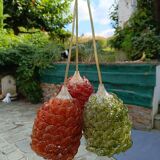 Grape cluster suspension