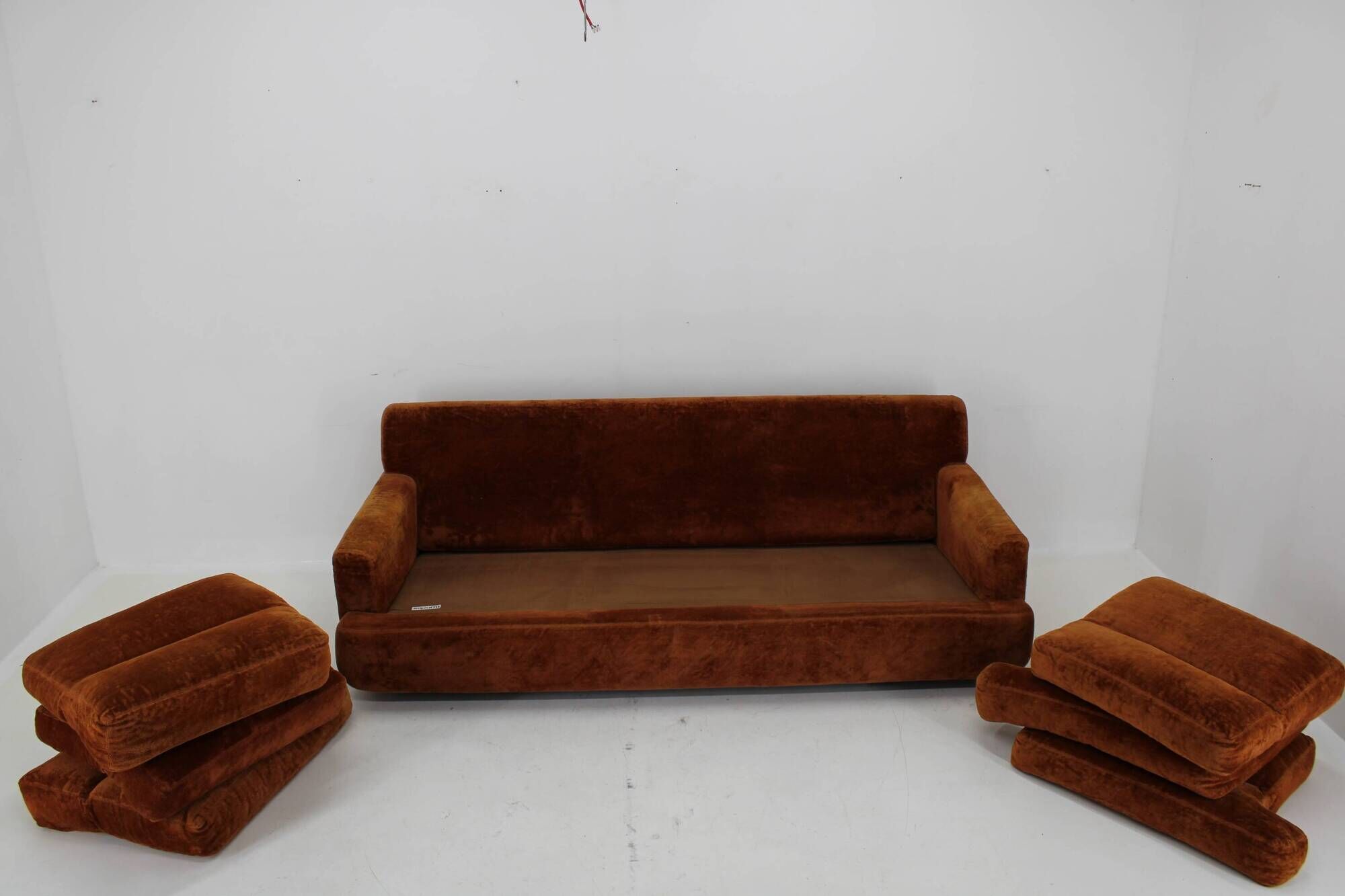 1970s Saporiti 3-Seater Sofa in Velvet ,Italy