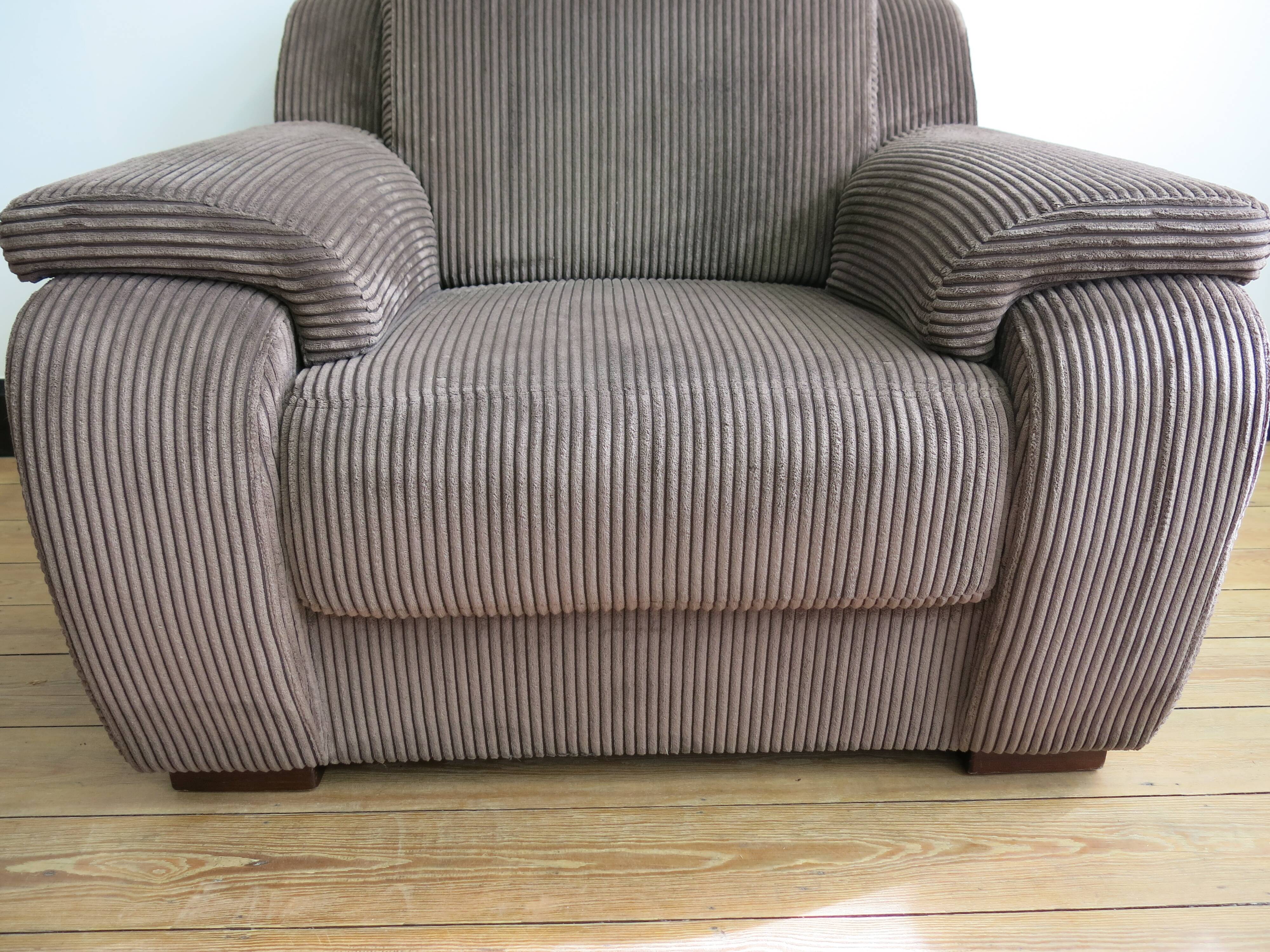 Fauteuil seventies en velours côtelé marron
