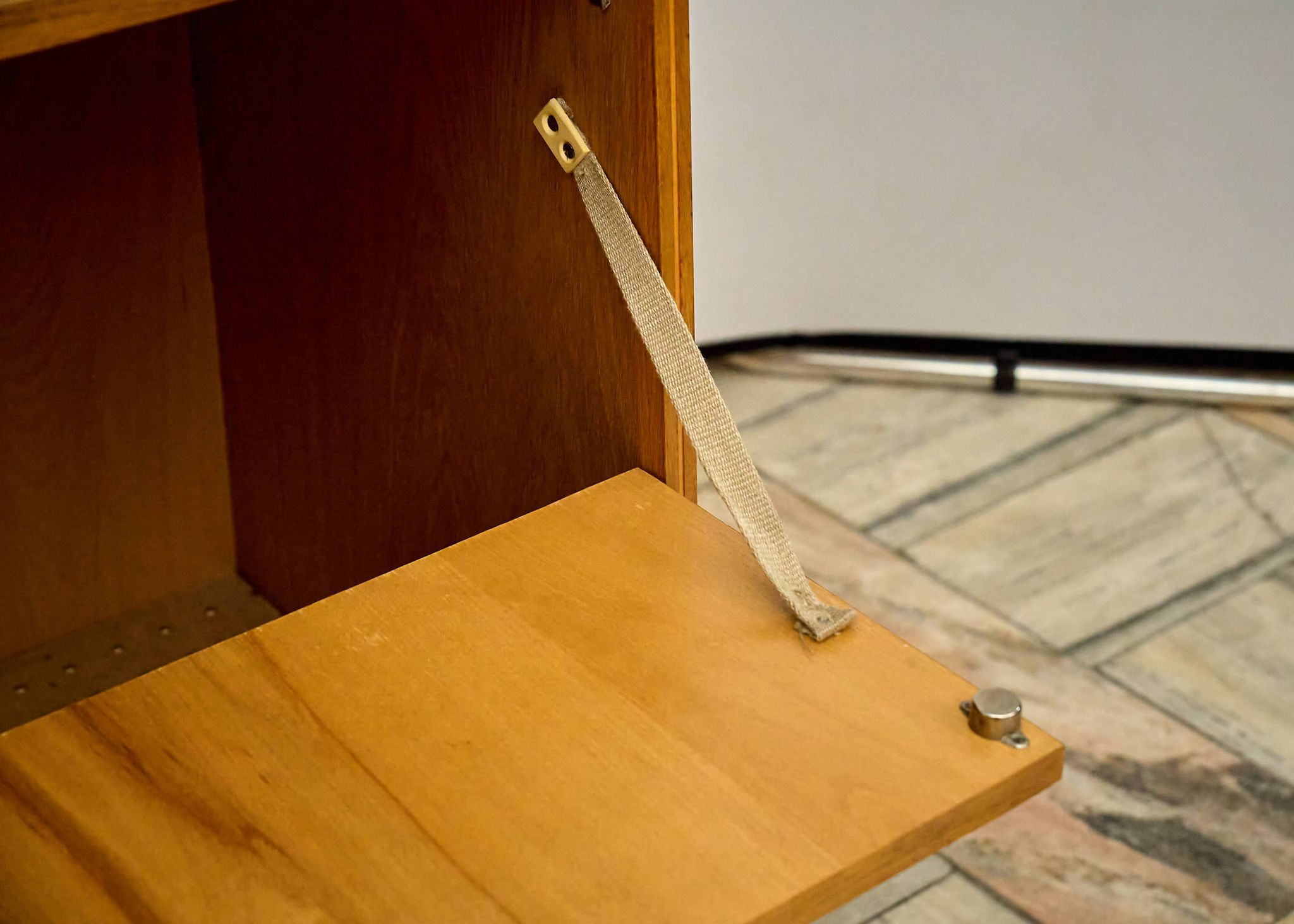 Armoire à literie vintage des années 1960, Tchécoslovaquie