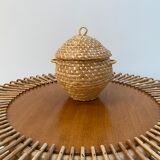 Artisanal basket made of natural fibers