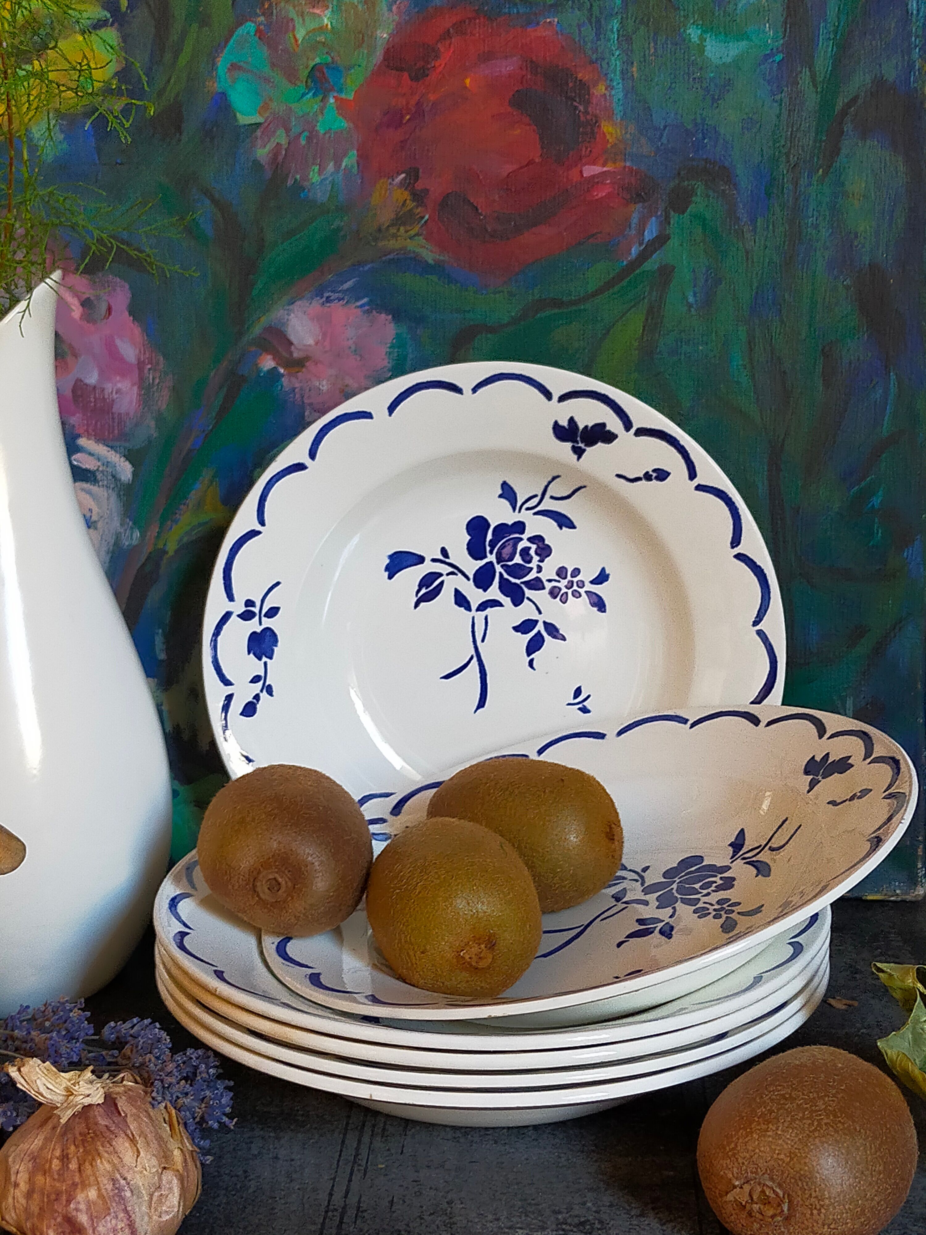 Six "grandma" plates of gien with blue flowers