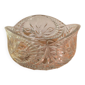 Finely chiseled cut crystal fruit bowl