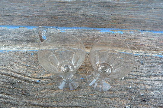 Set of 2 crystal antique foot glasses for liqueur