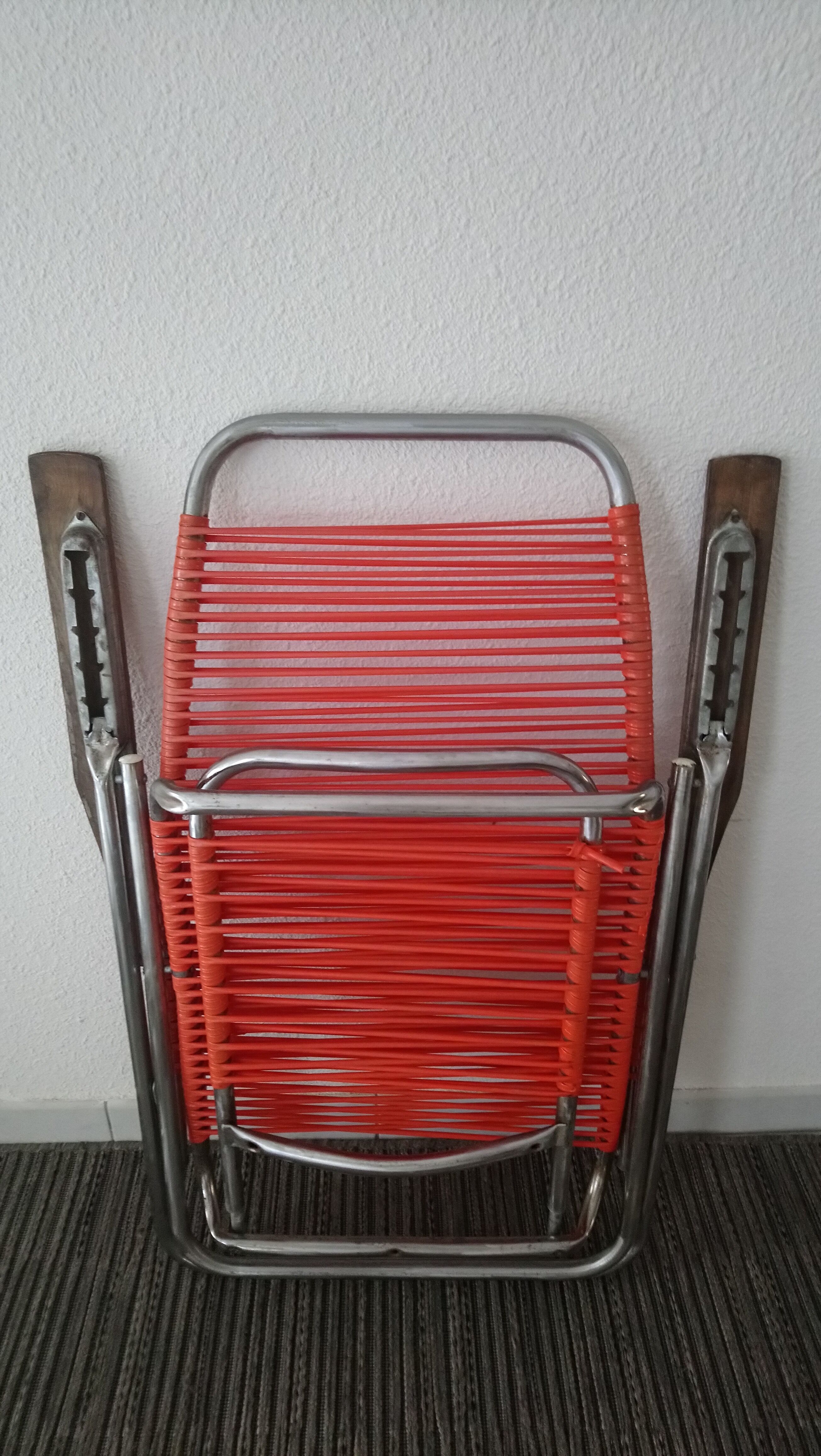 Chaise longue multi position en scoubidou années 70