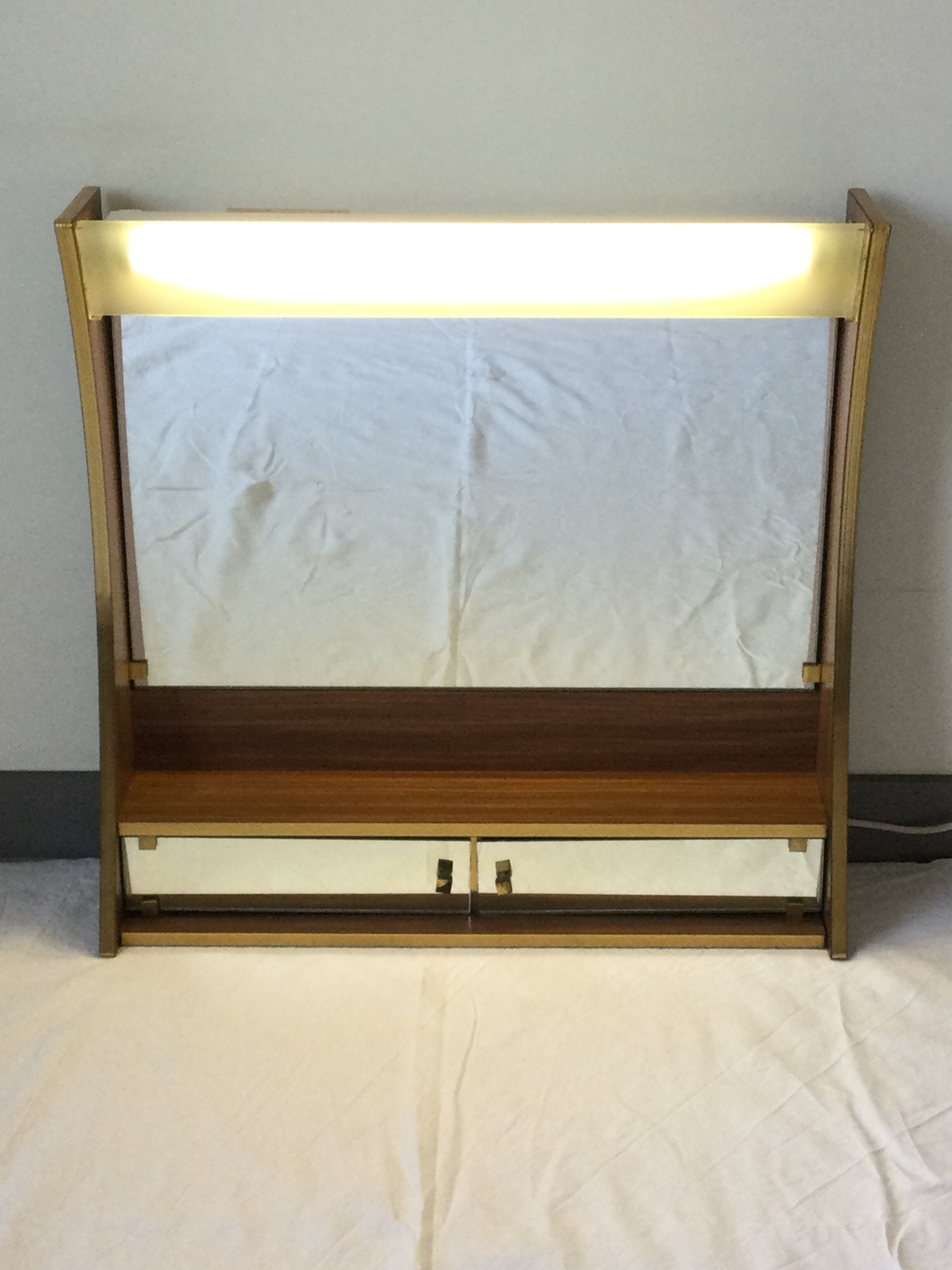 Toilet / bathroom cabinet