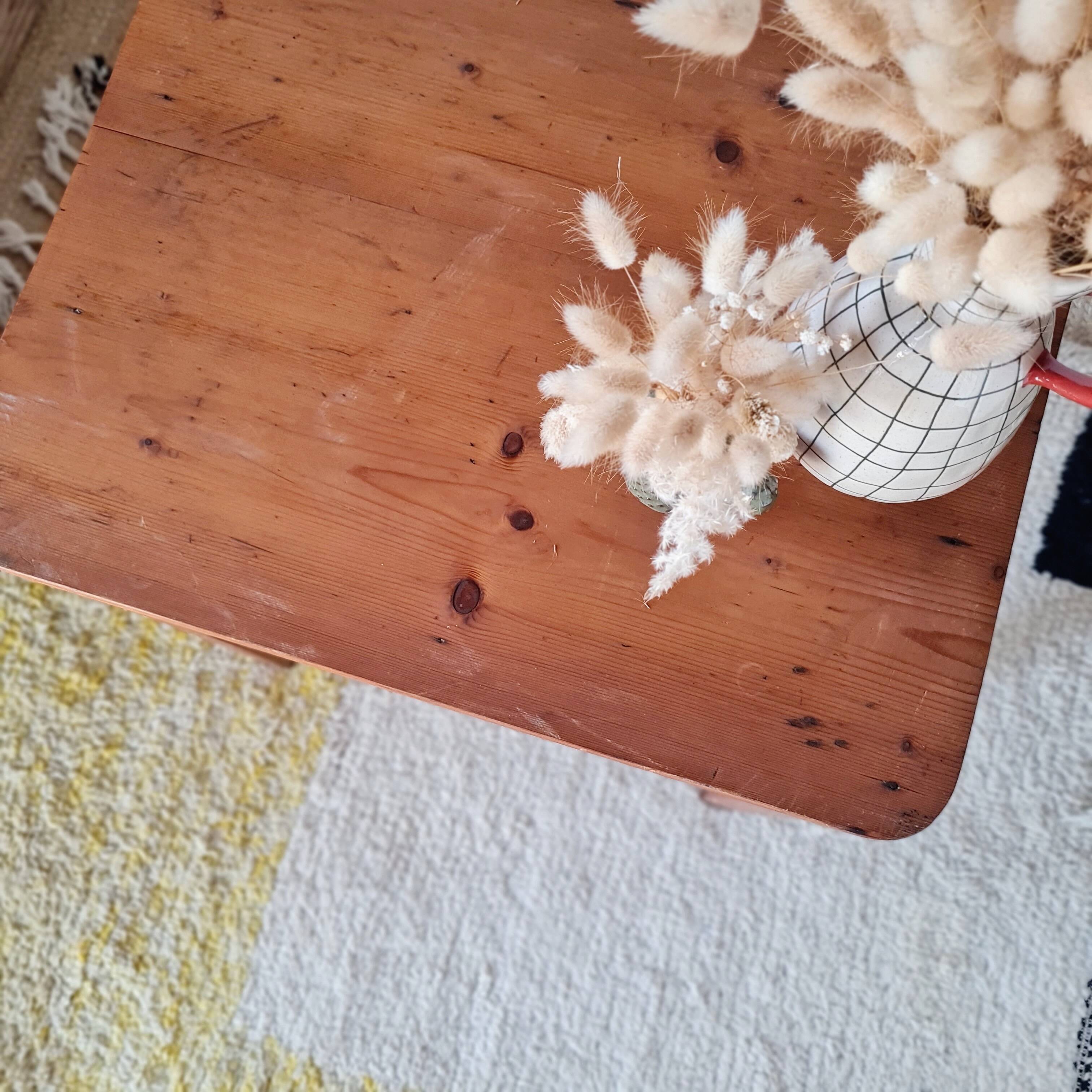 Petite table ou bout de canapé en bois