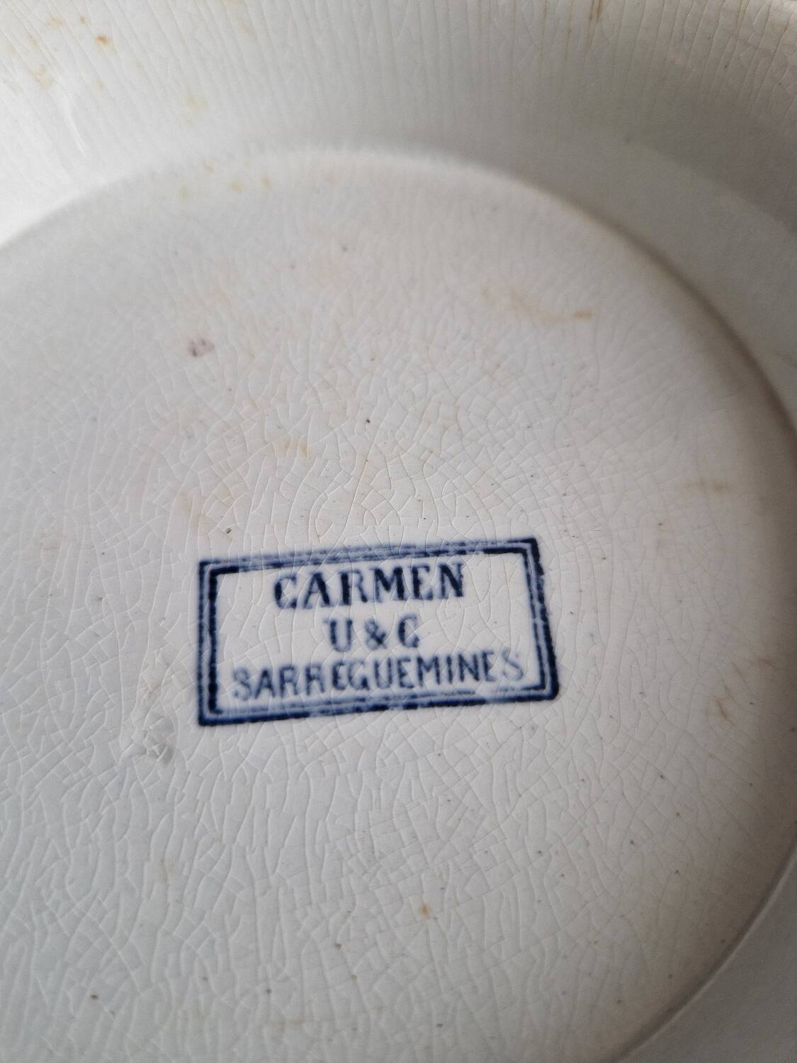 Old Sarreguemines fruit bowl, Carmen model