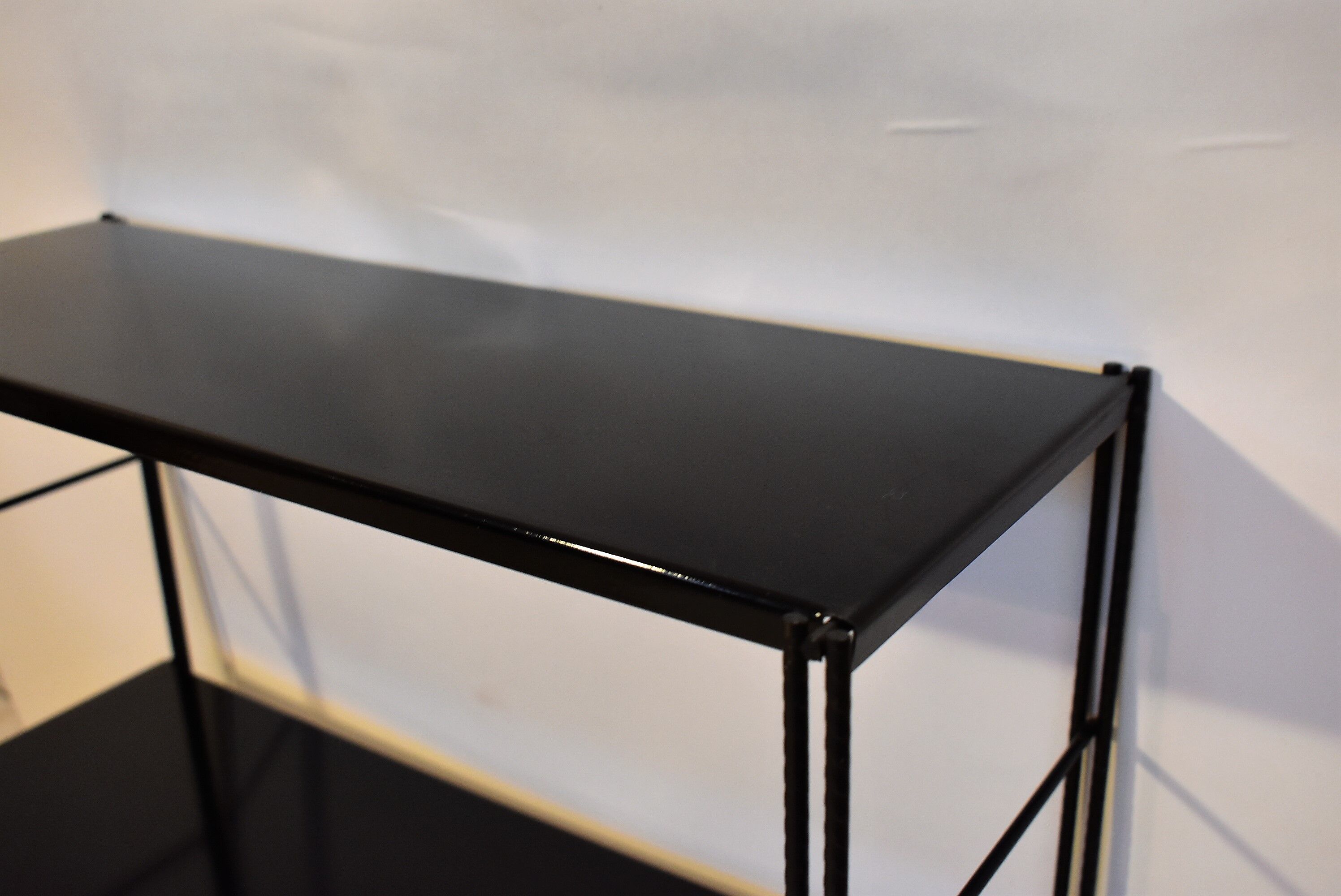 Shelf string vintage