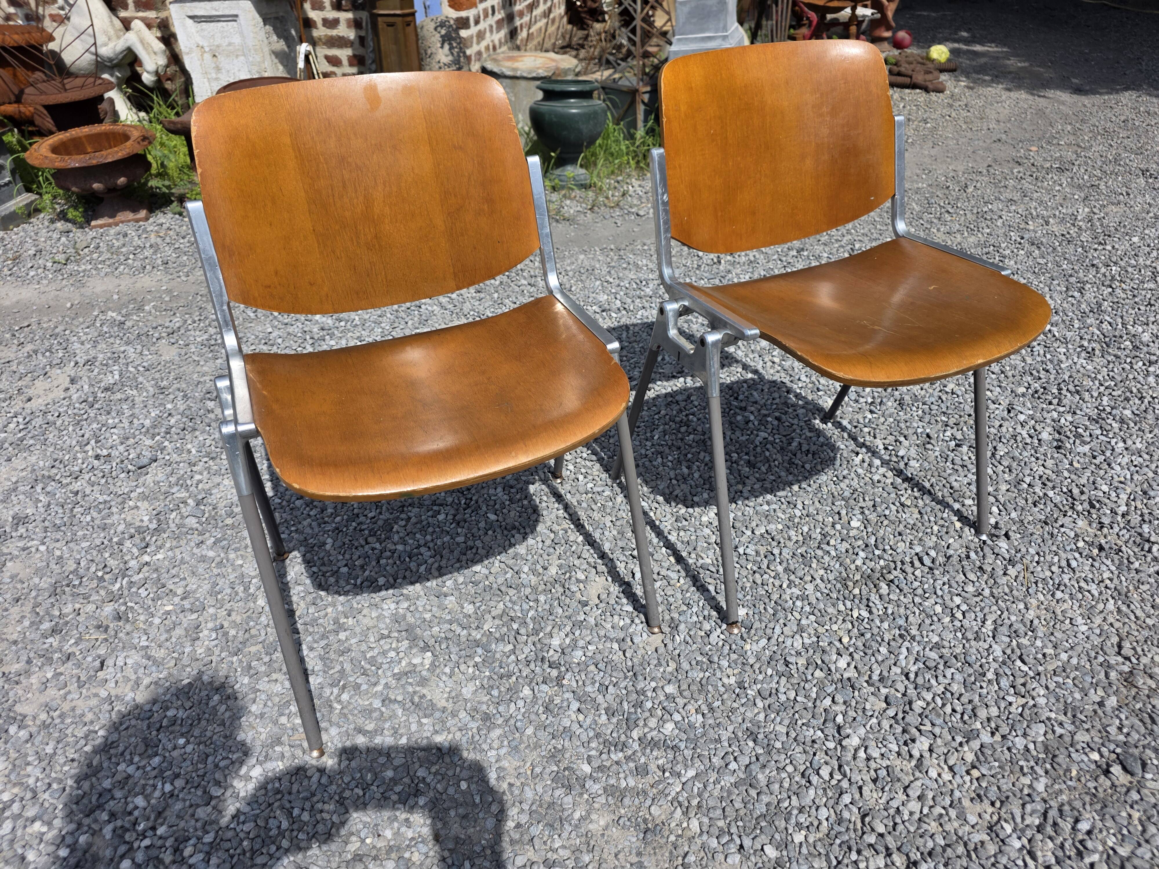 Paire de chaises "DSC 106" par Giancarlo Piretti pour Castelli, 1960
