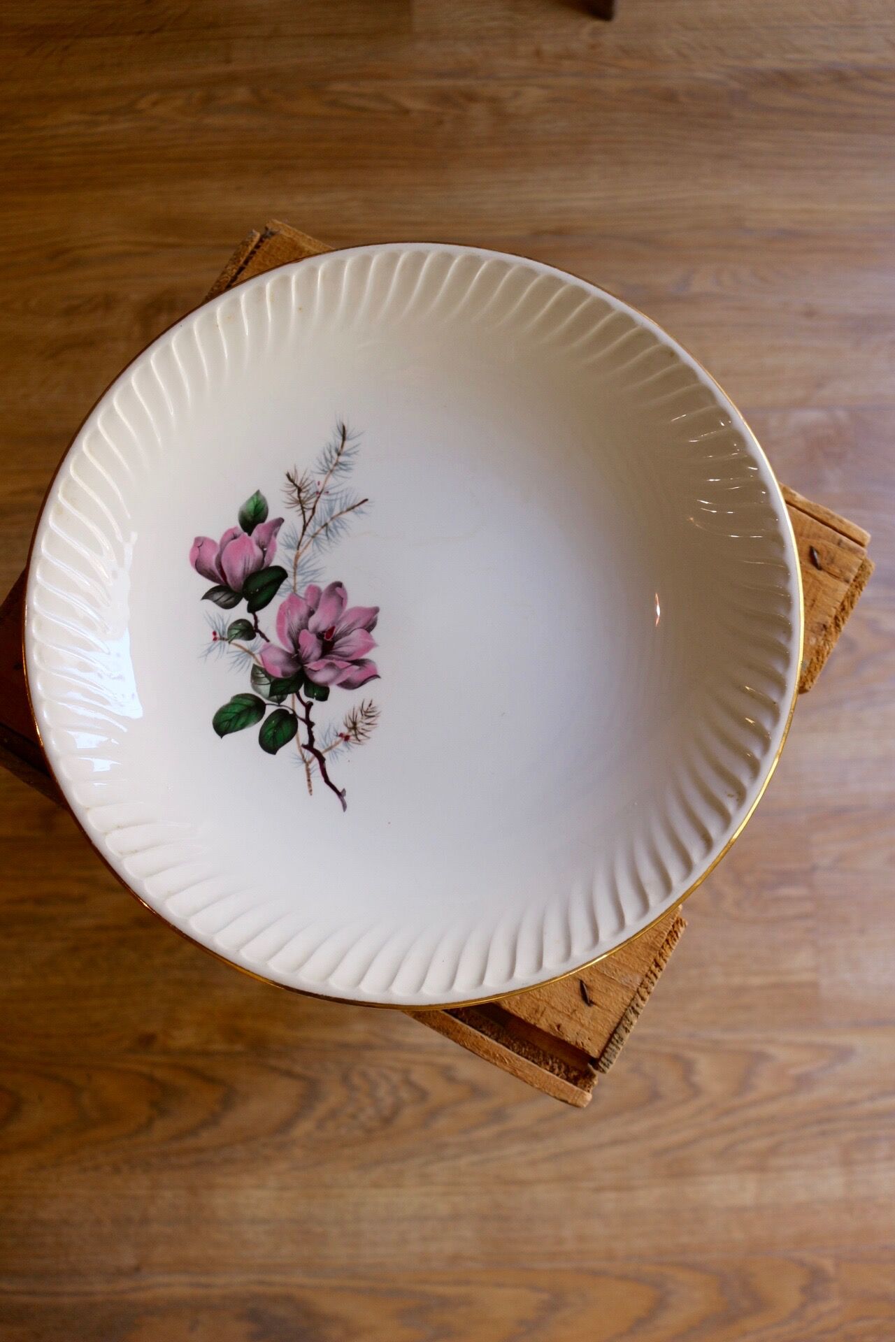 Round dish, Chenonceaux model