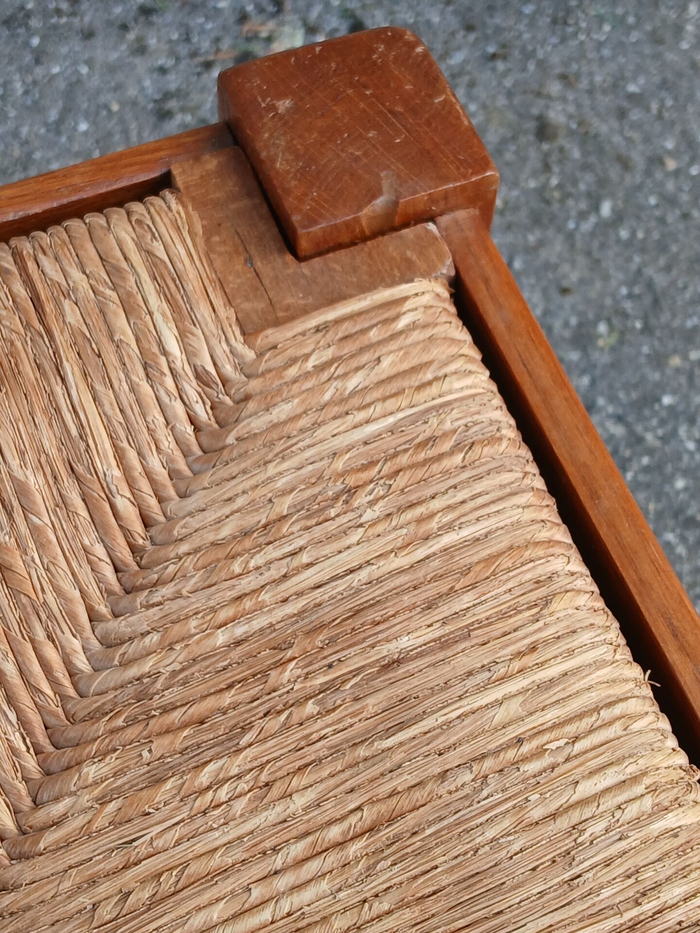 Tabouret paillé en chêne