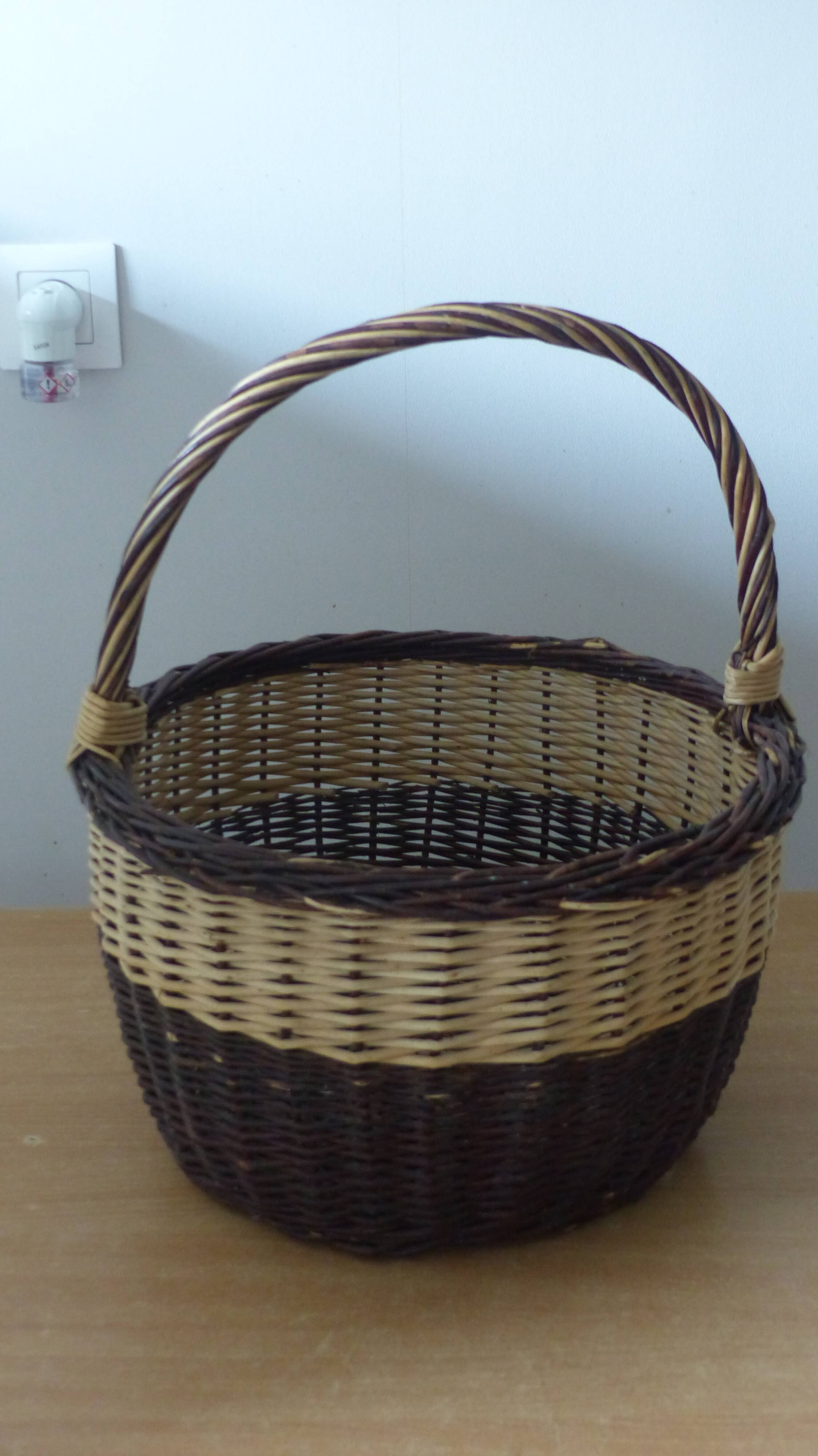 Wicker basket