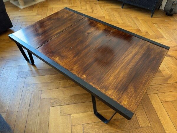 Table basse industrielle type palette SNCF