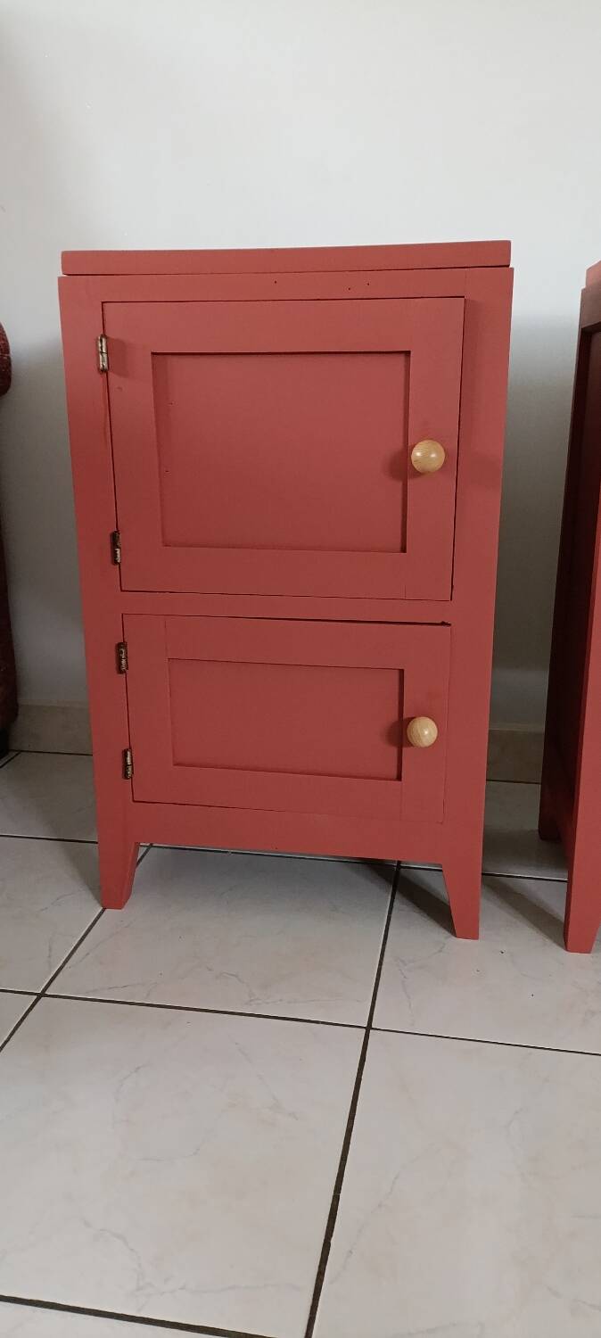 2 bedside tables René Gabriel