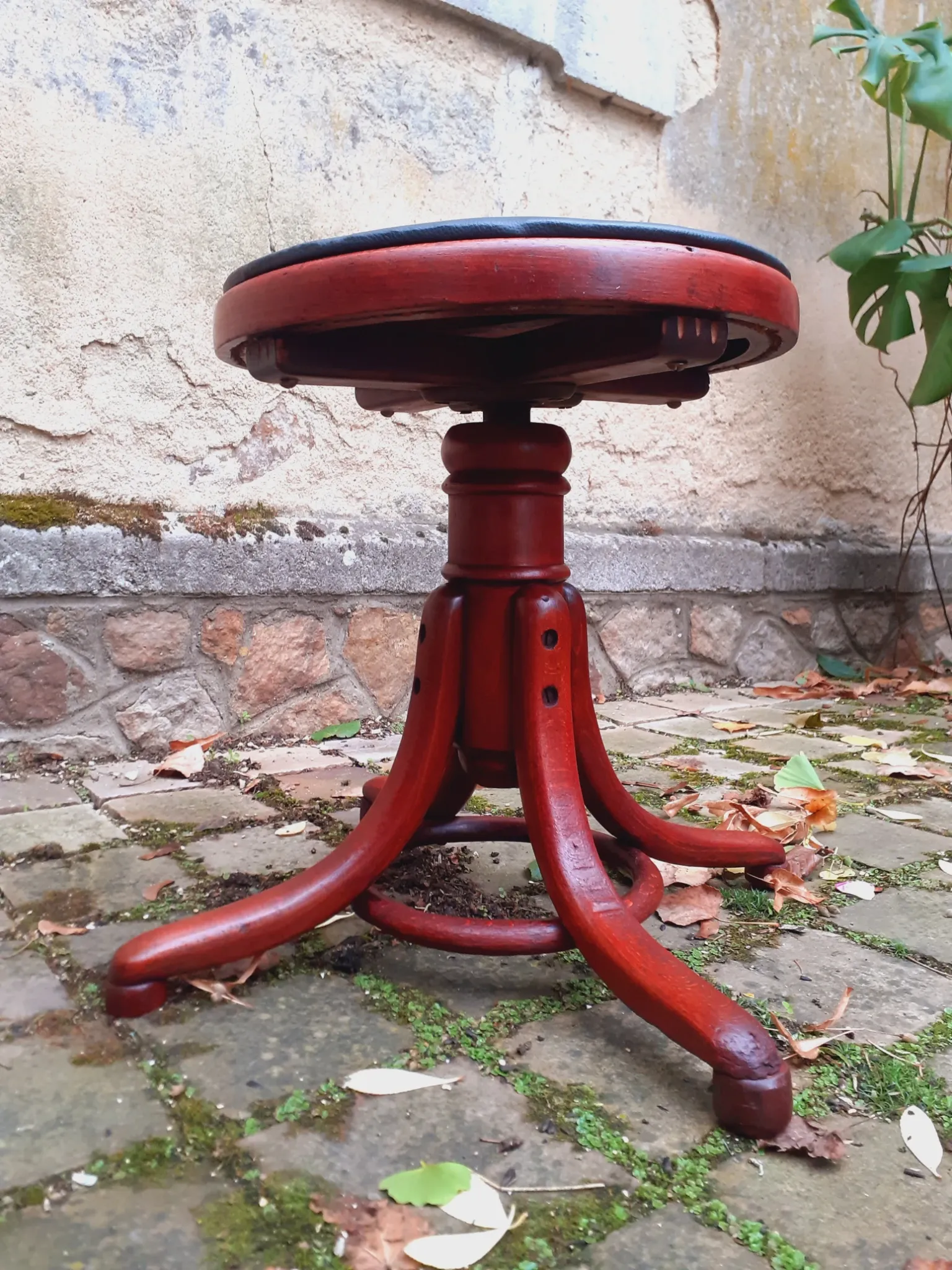 Swivel stool Thonet late 19th century
