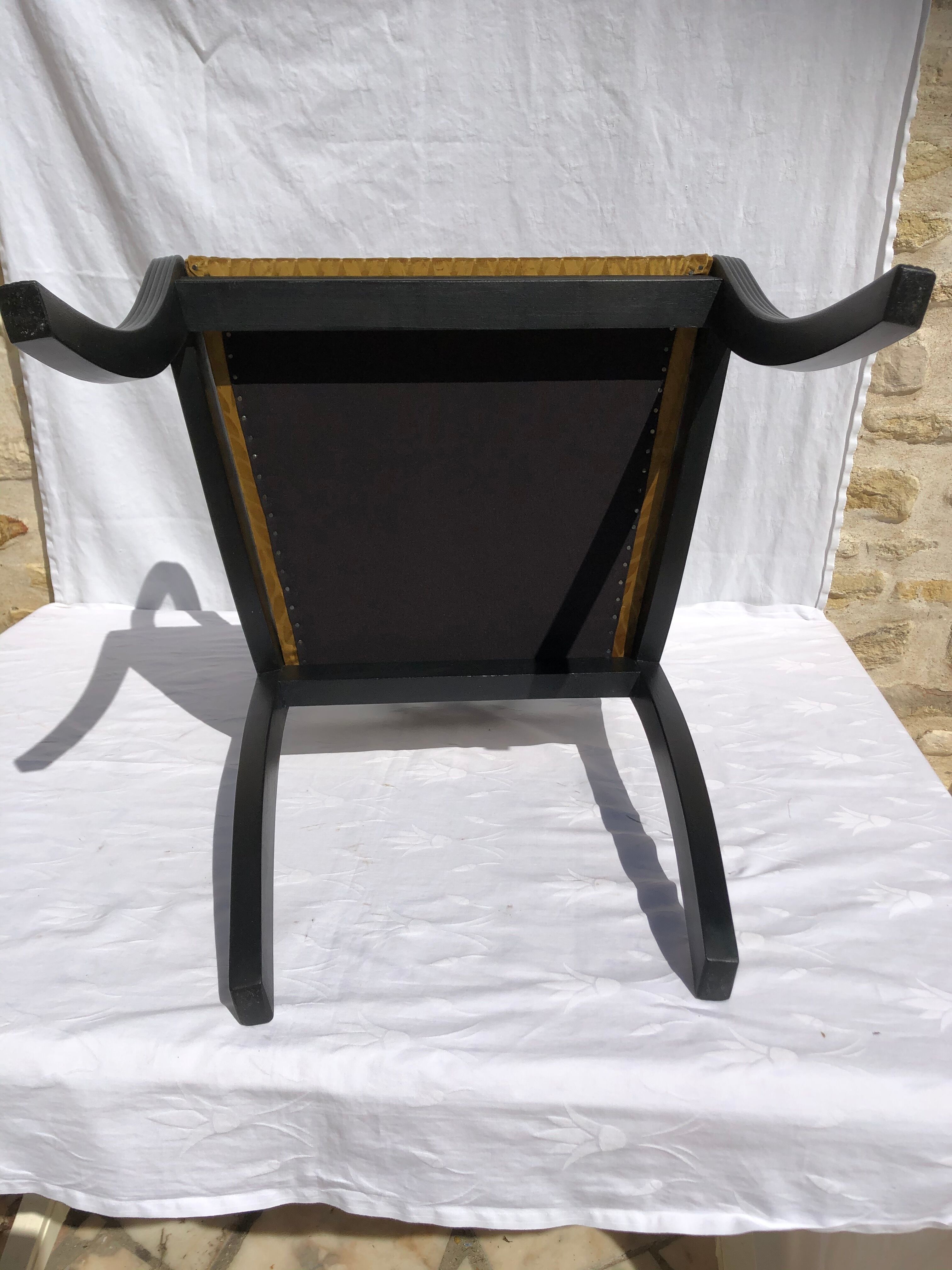 Old black desk chair