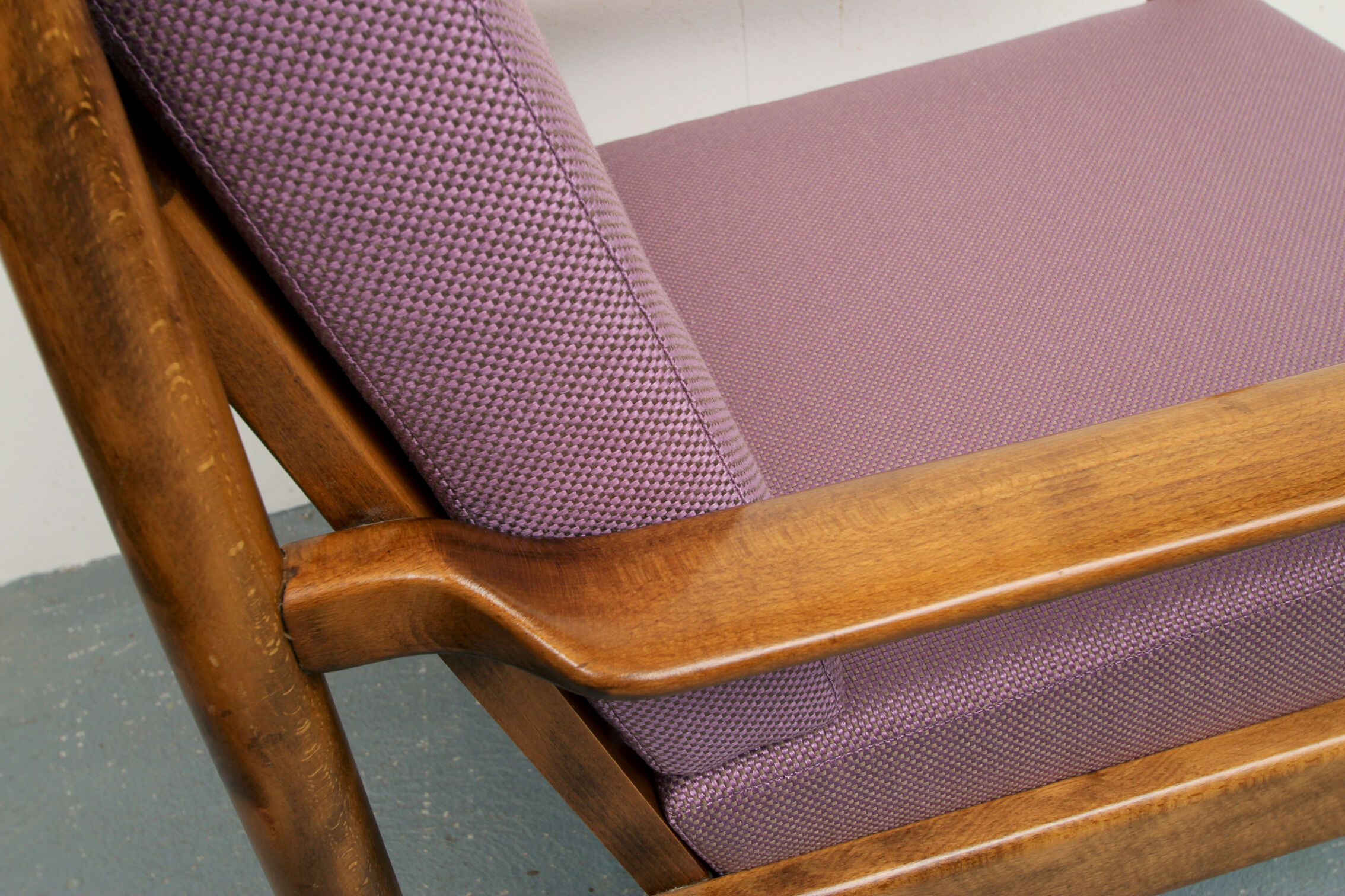 1960s armchair in lilac