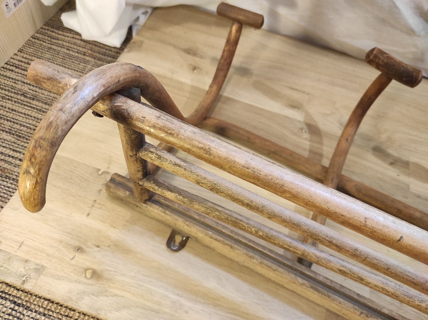 Wall coat rack 1900