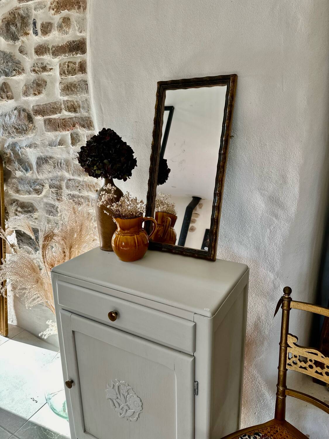 Parisian jam maker/hallway furniture