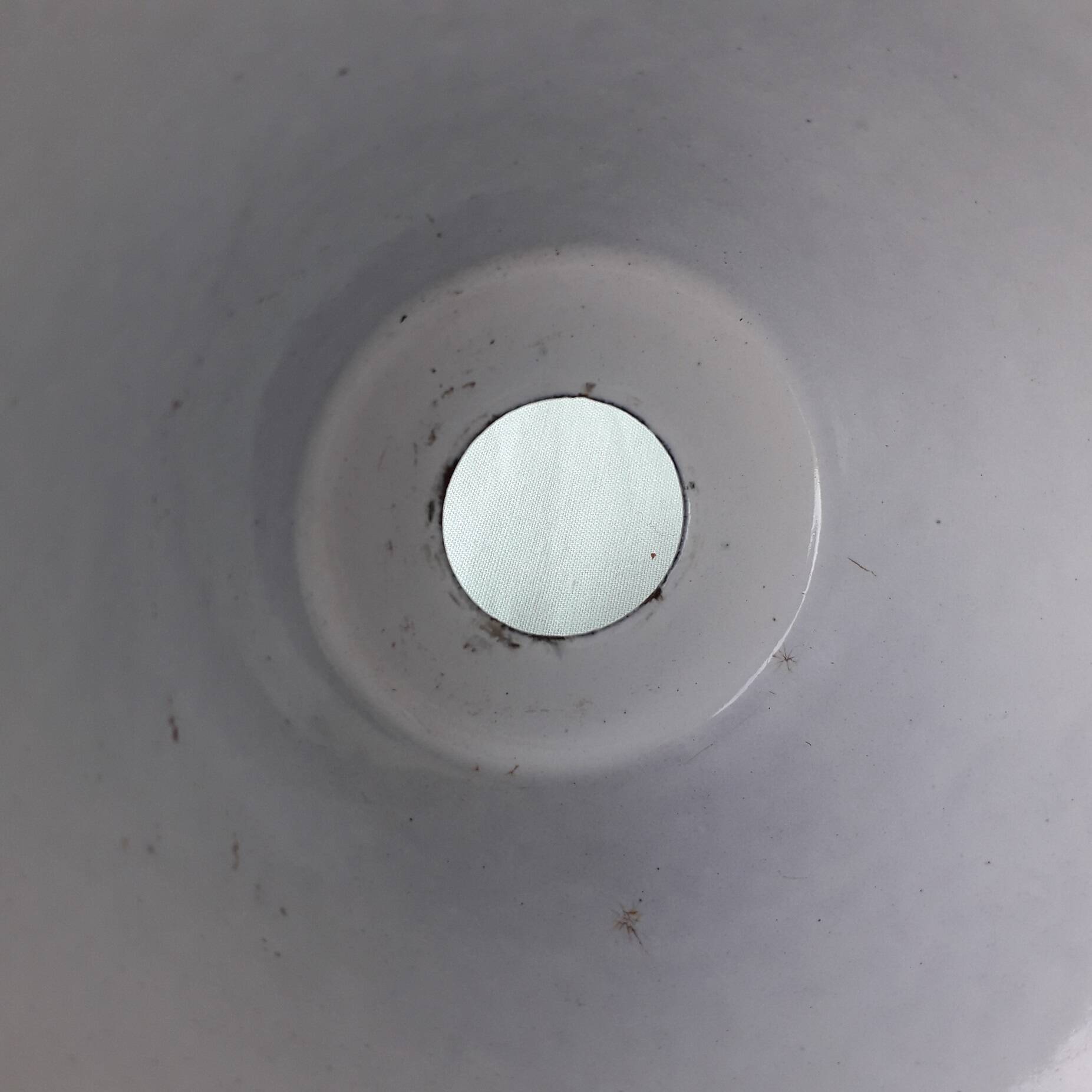Enamelled sheet metal lampshade