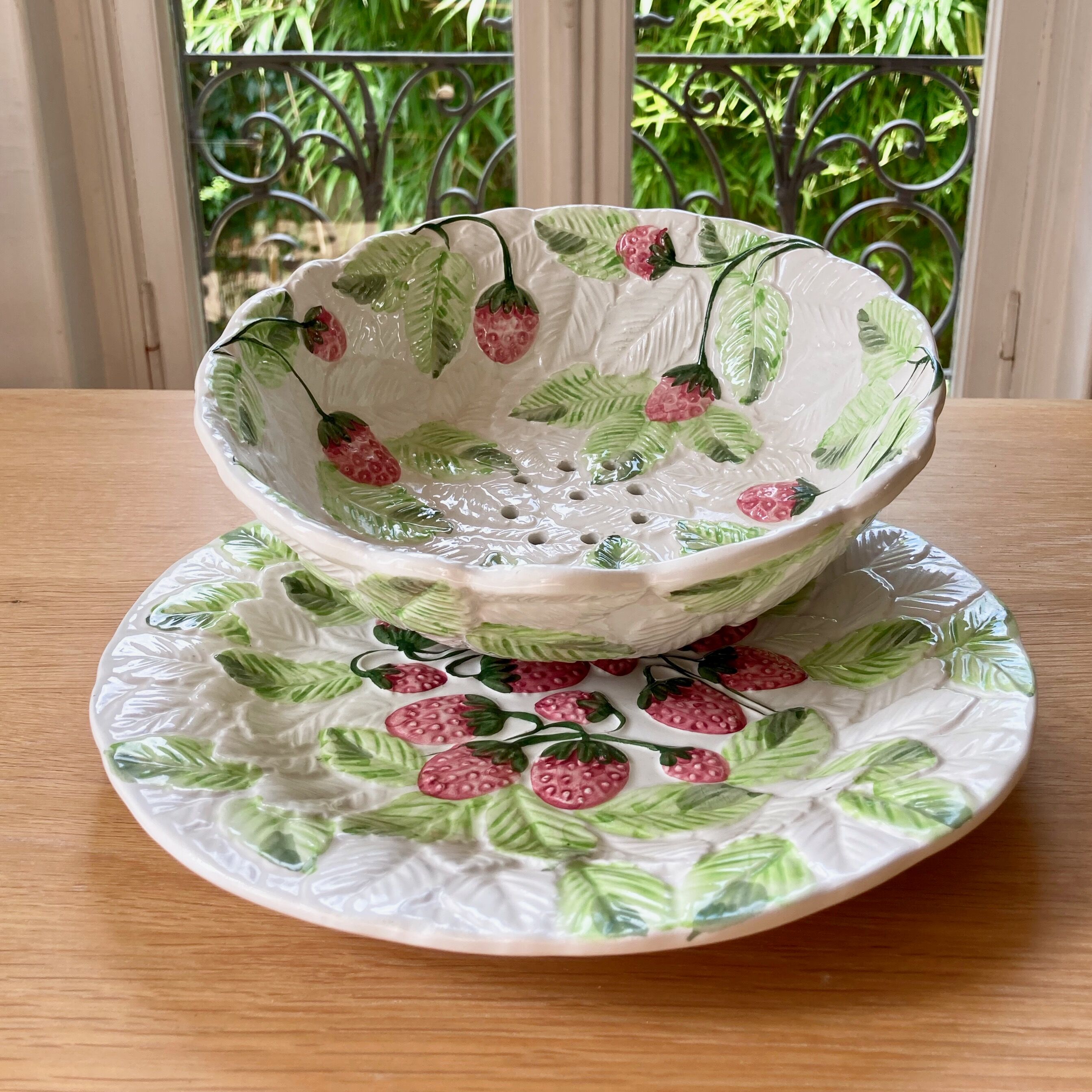 Set salad bowl fruit drainer and dish slurry