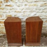 Deux  chevets  en  noyer