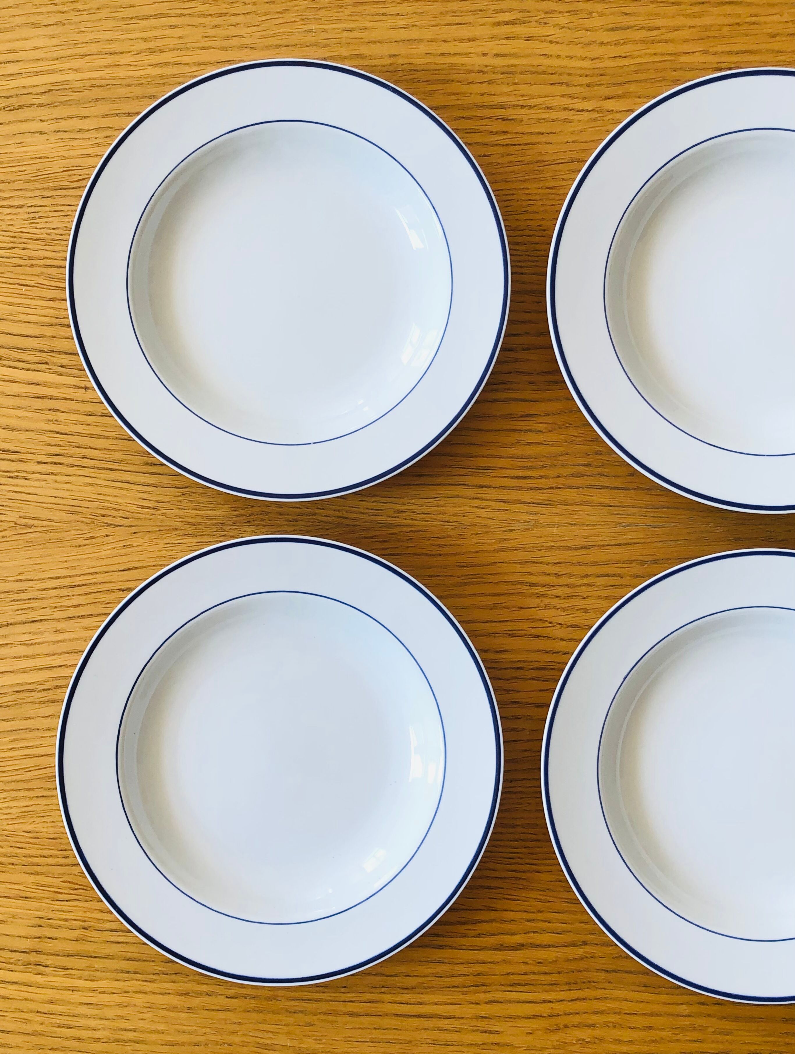 Hollow plates in Italian porcelain Tognana