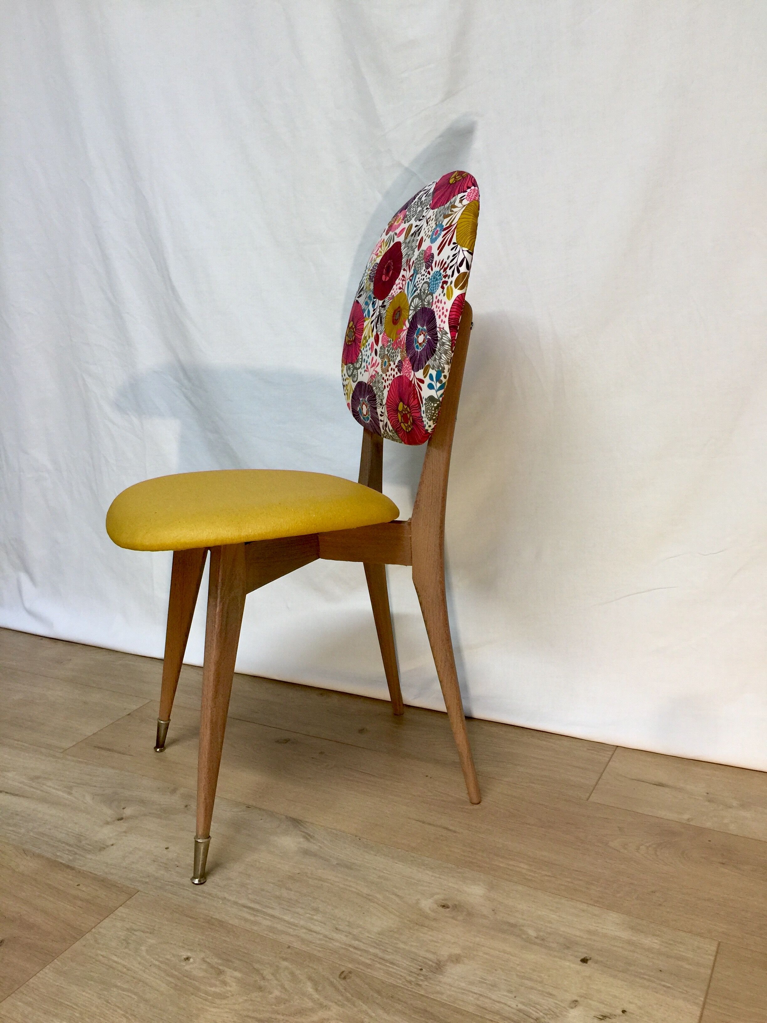 UNSALIZABLE vintage children's chair