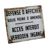 Enamelled plate defense display